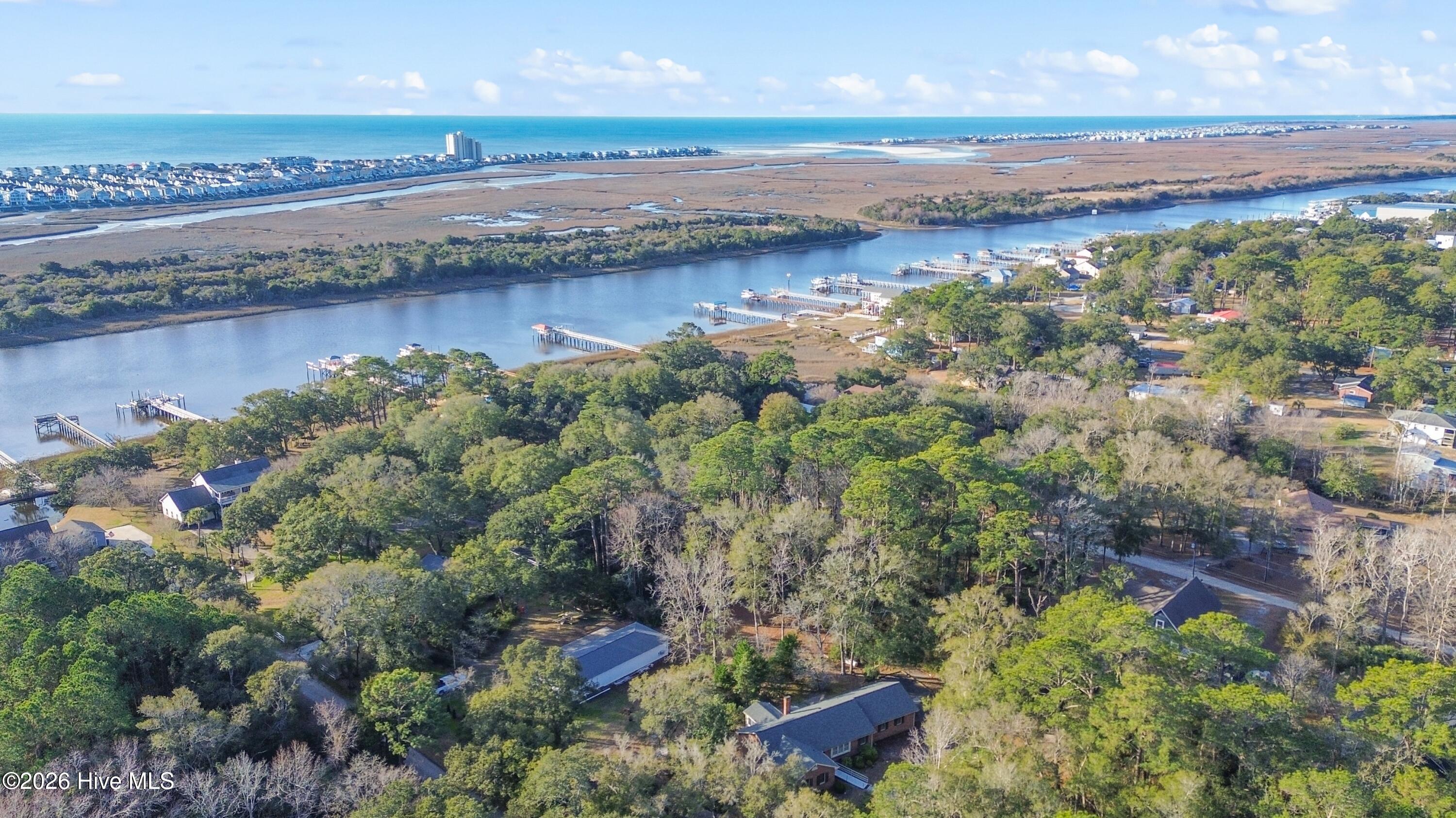 100549008 | Photo 43