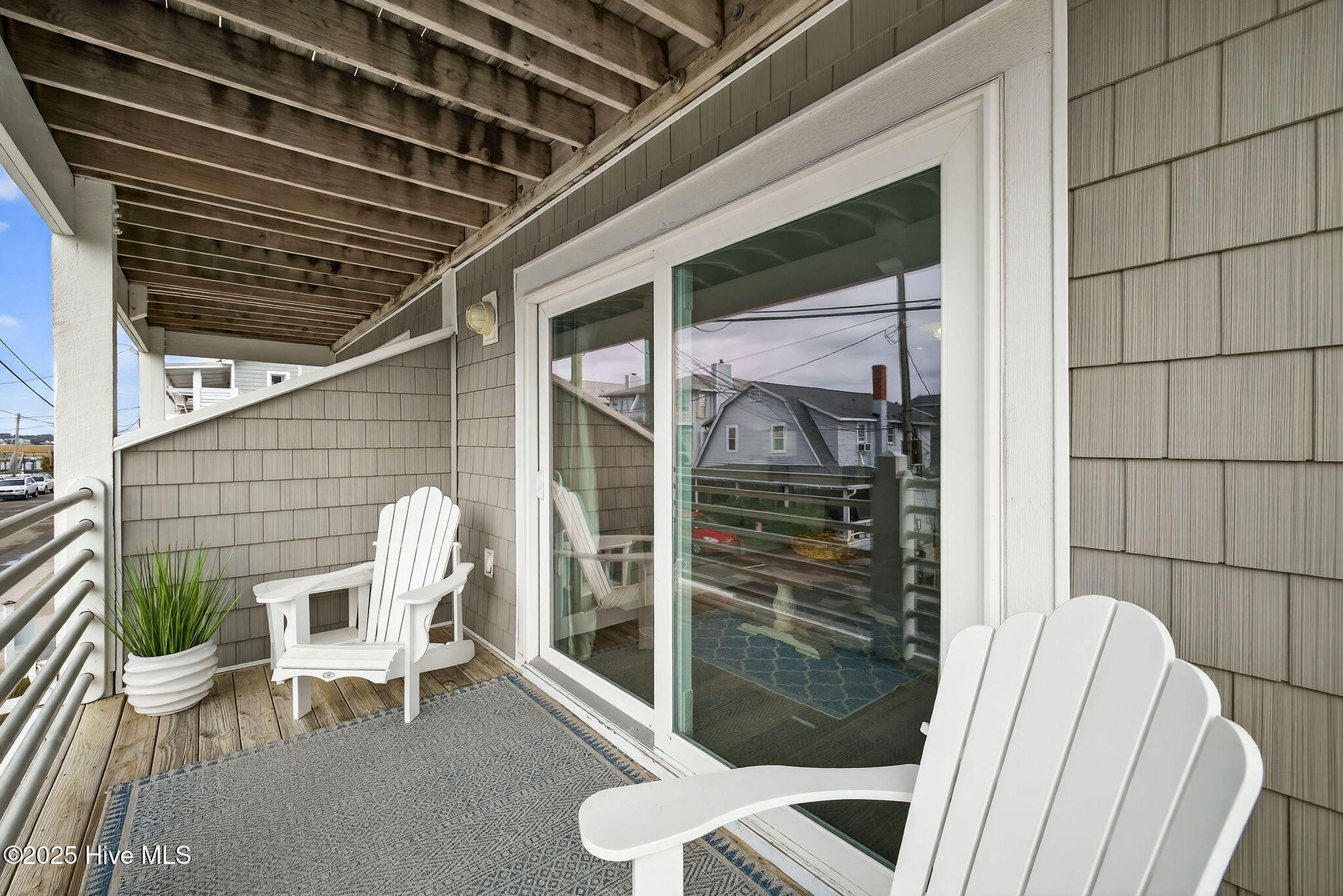 100545896 | Photo 19