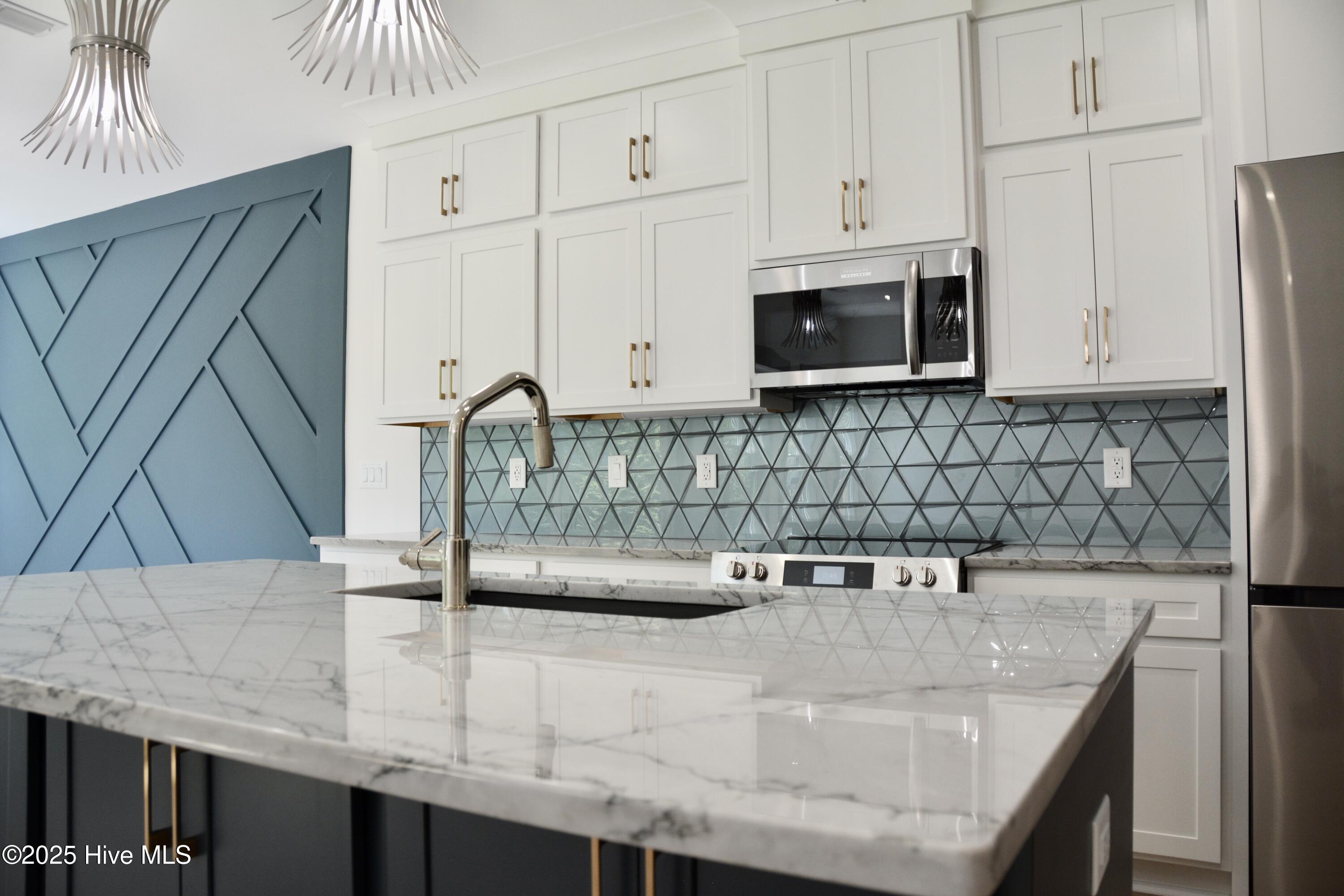 100508502 | Photo 27