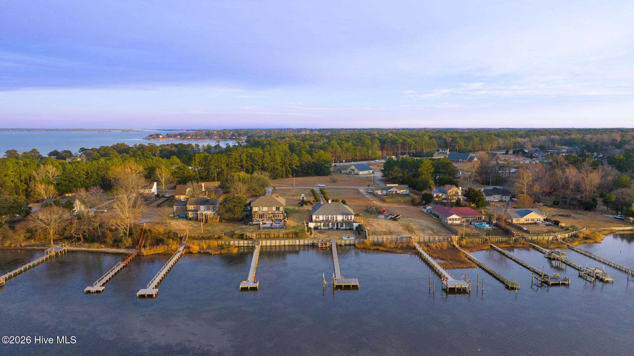 100556044 | Photo 82