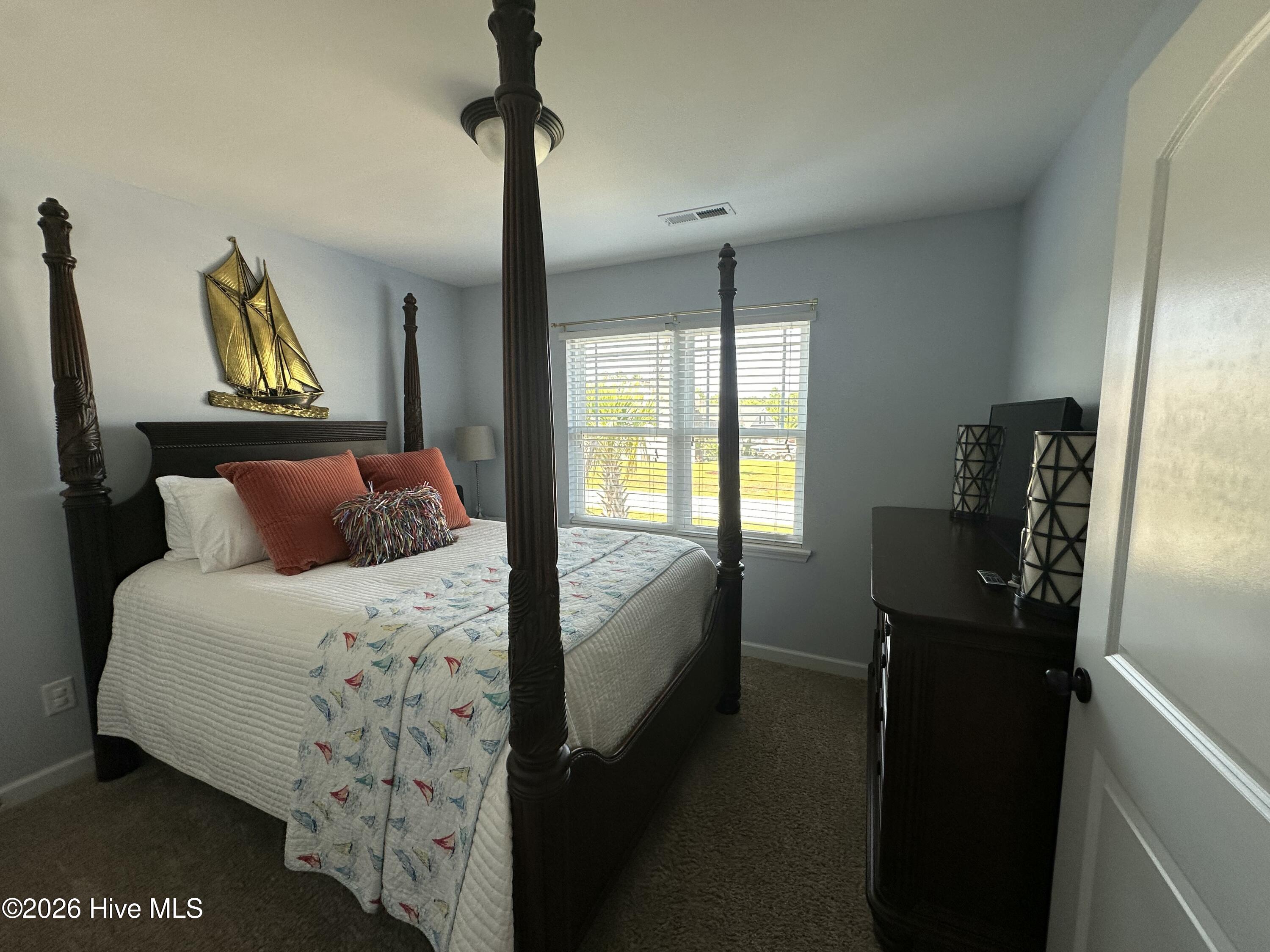 100559159 | Photo 25