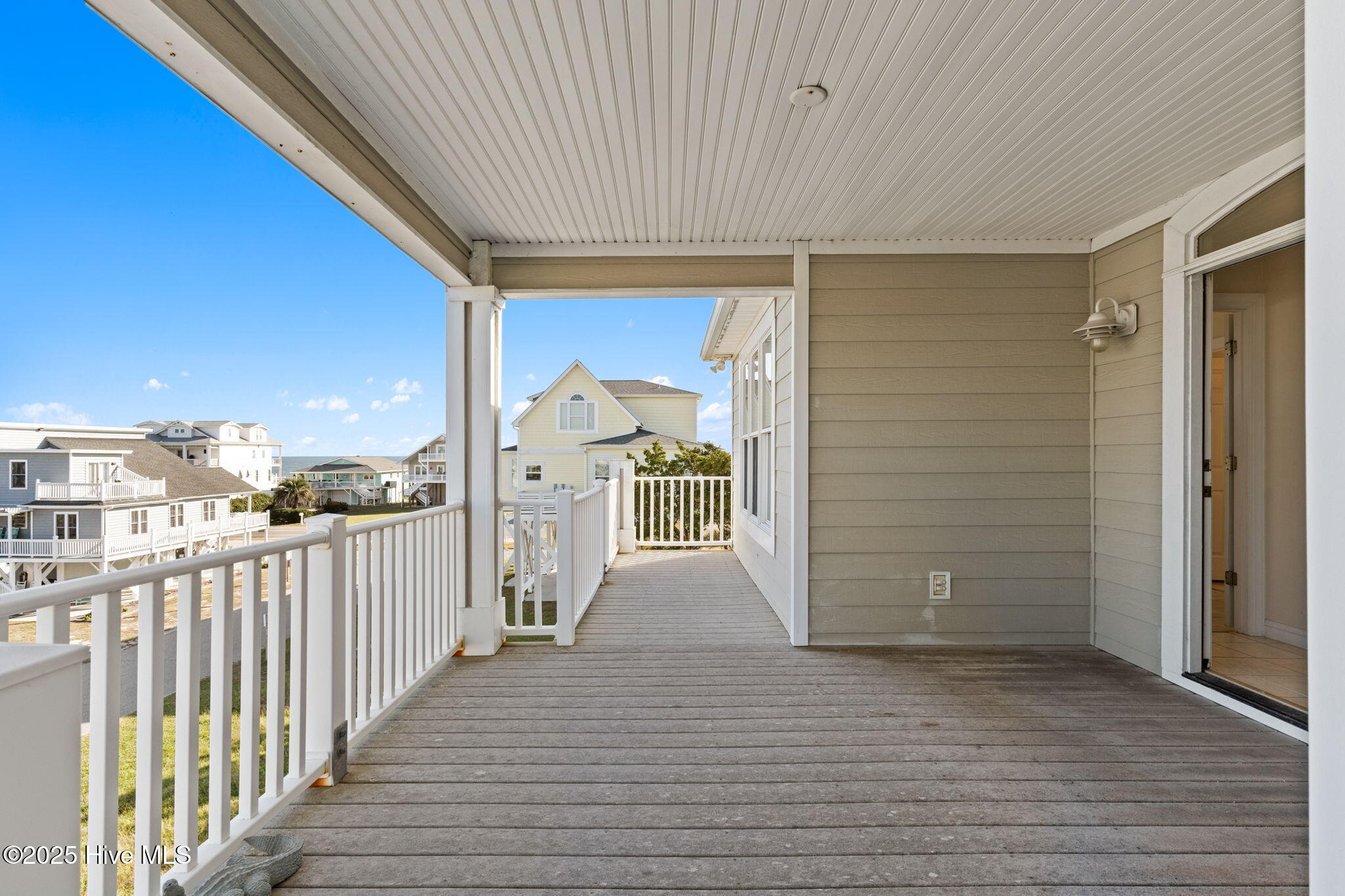 100541460 | Photo 40