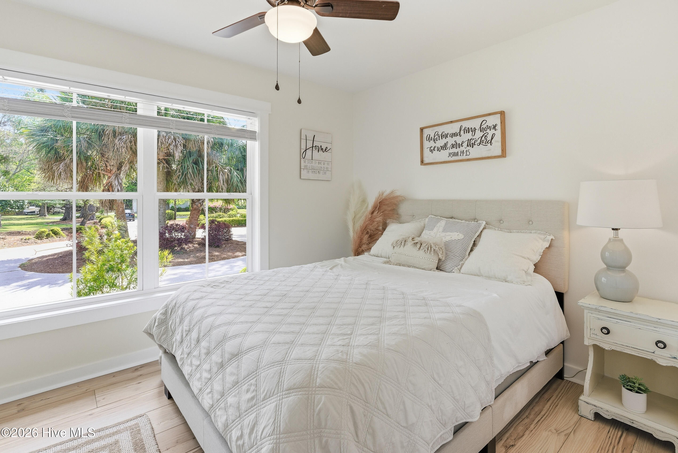 100556349 | Photo 25