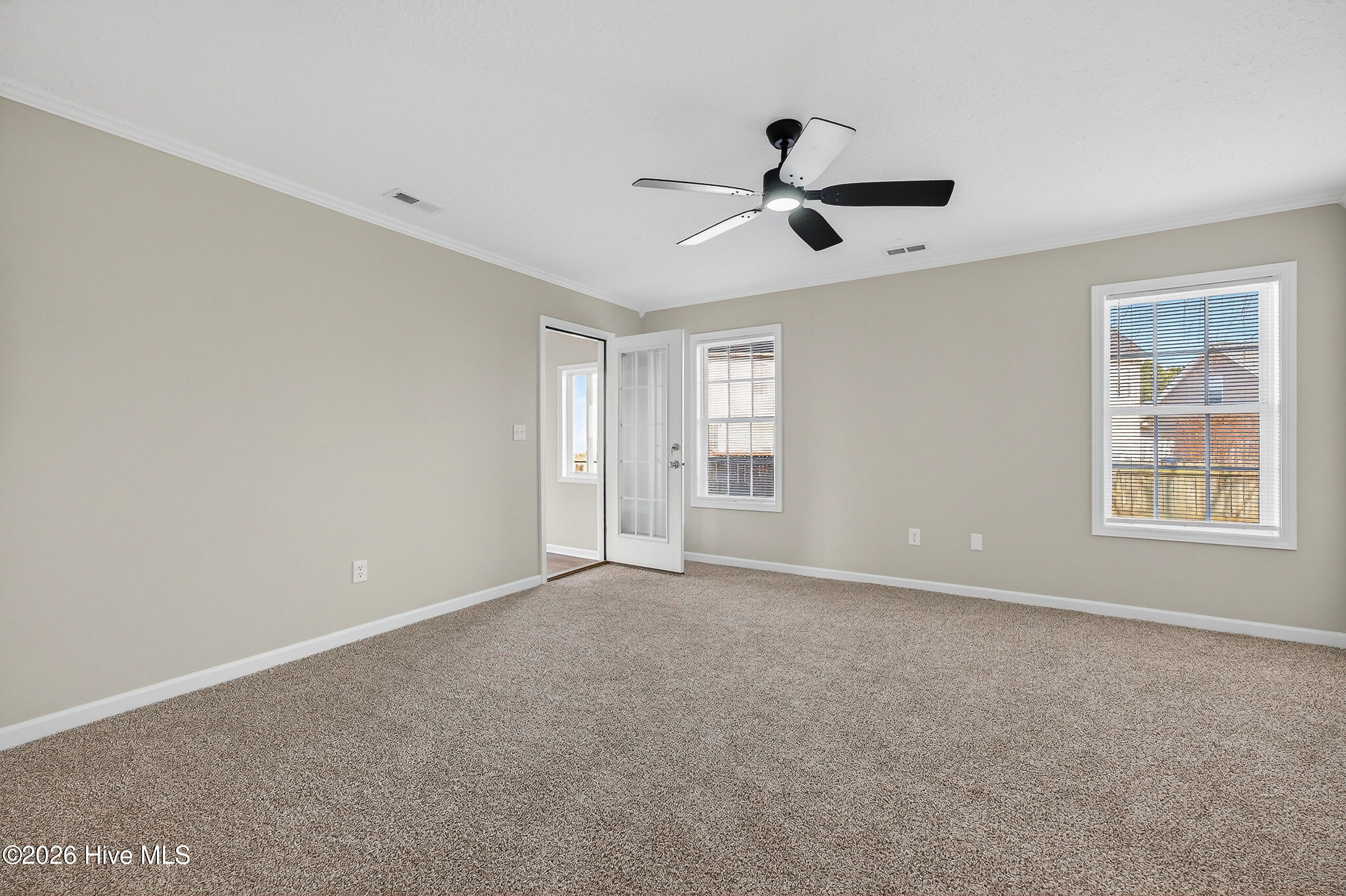 100552095 | Photo 17