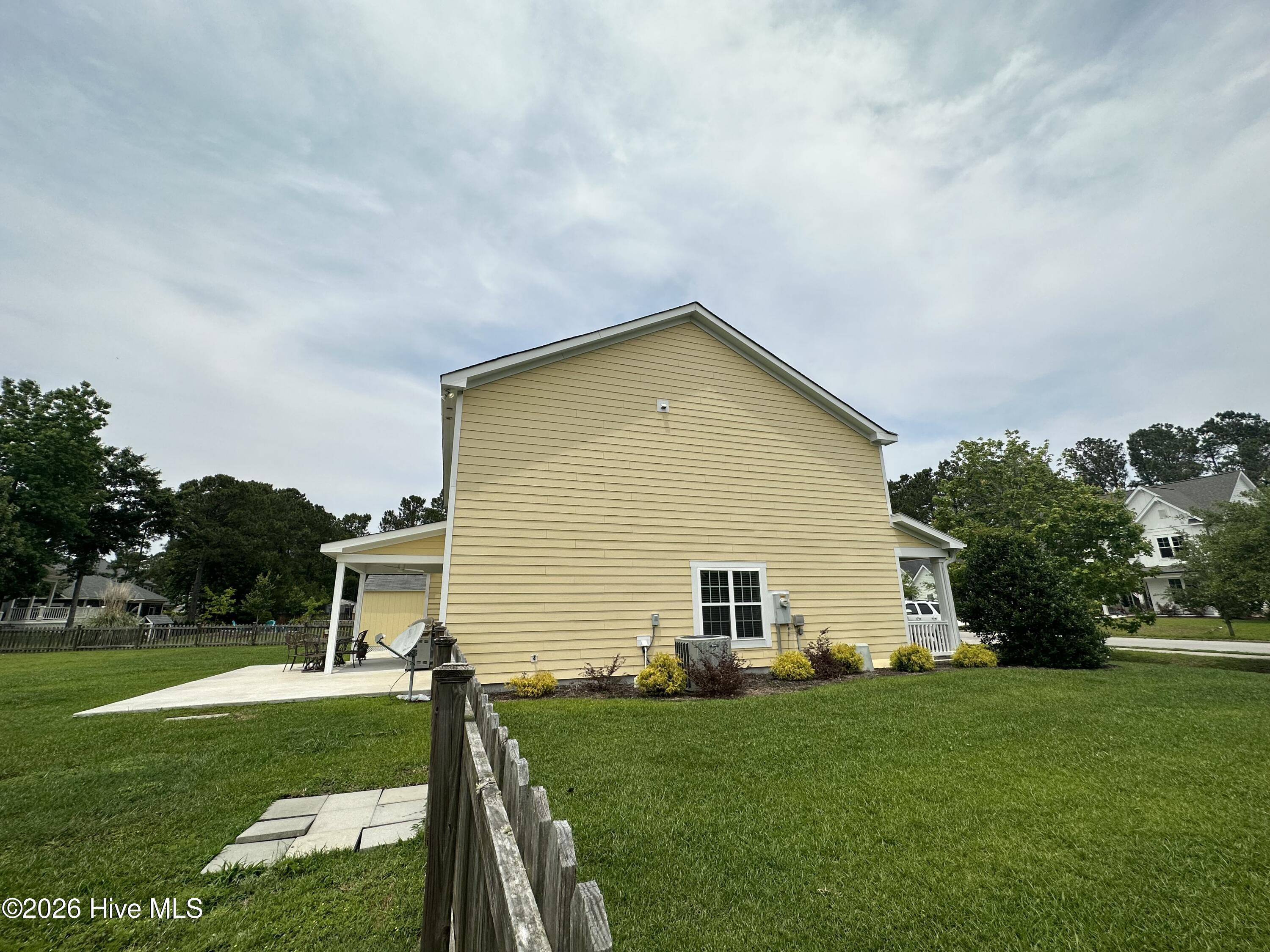 100563138 | Photo 42