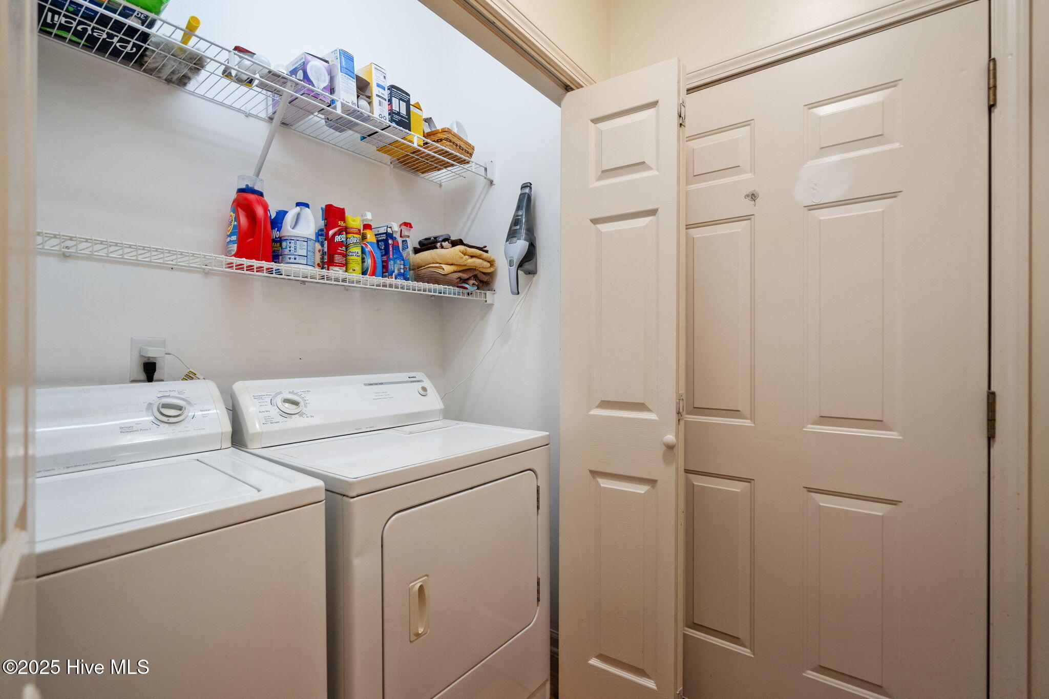 100528475 | Photo 32