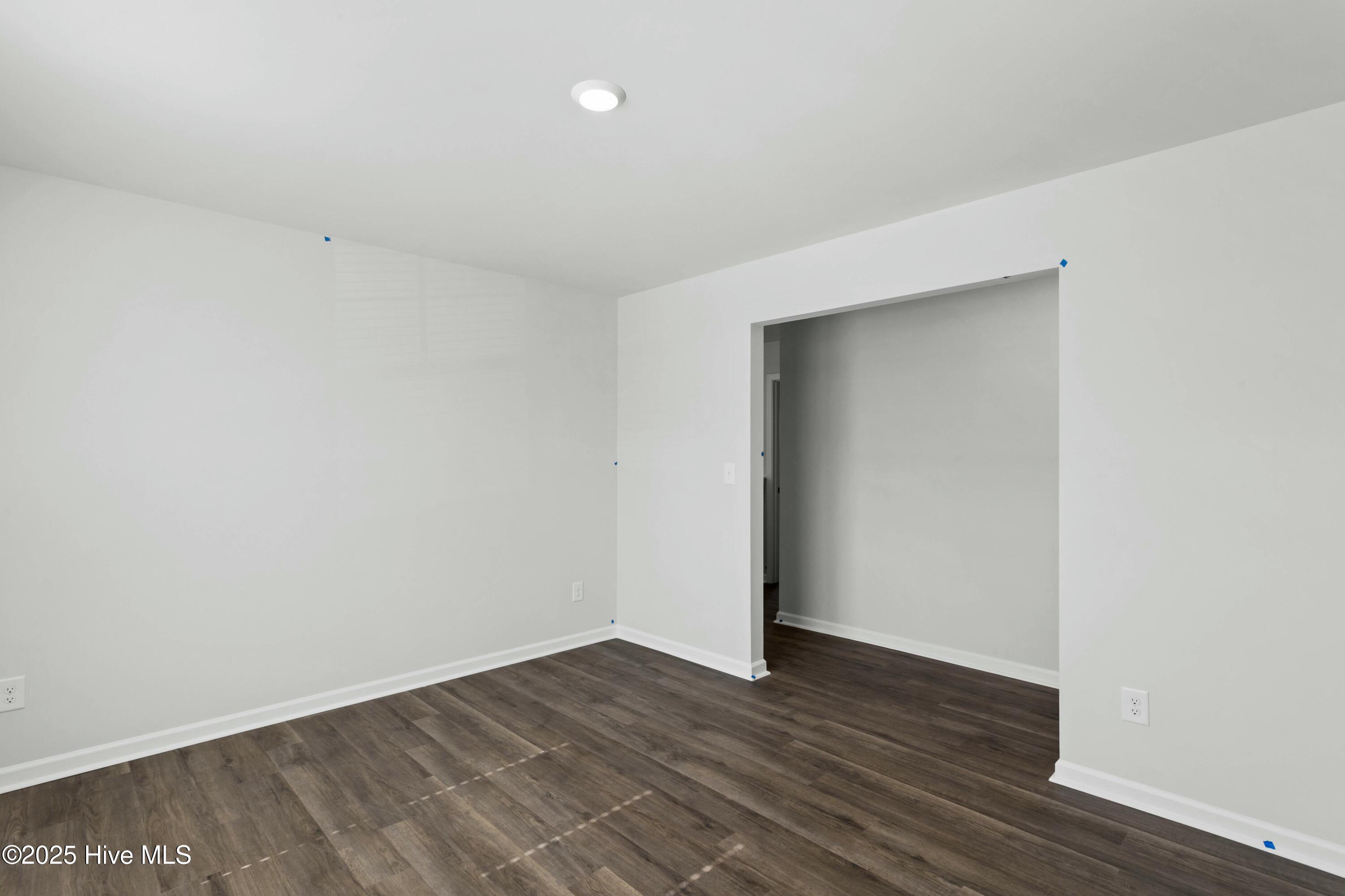 100533510 | Photo 18