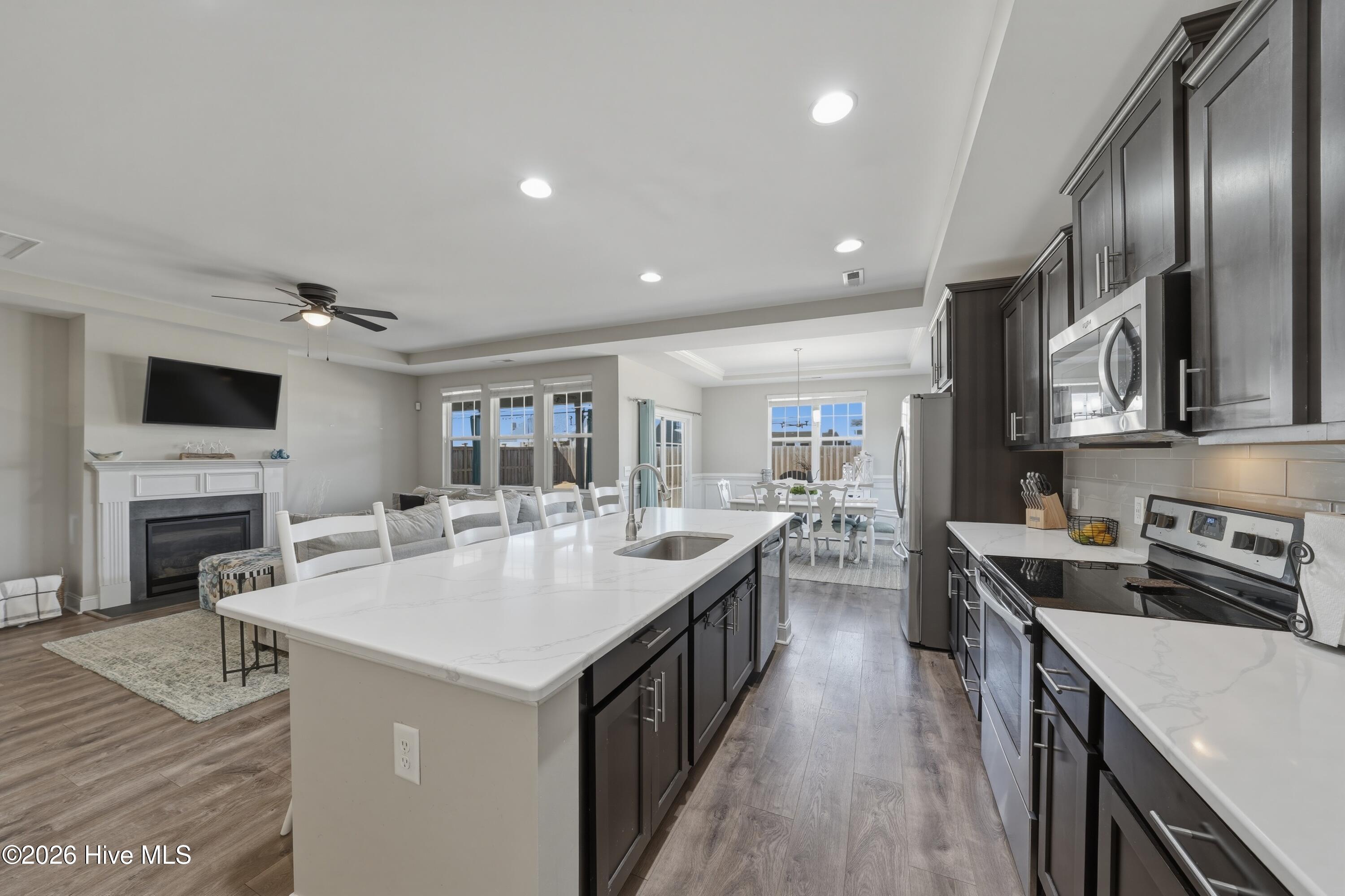 100557354 | Photo 22