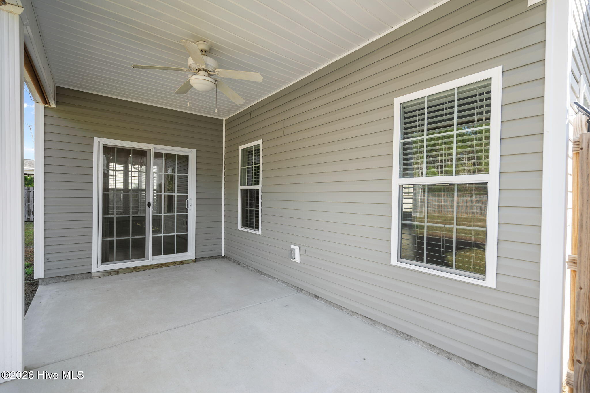 100561357 | Photo 33