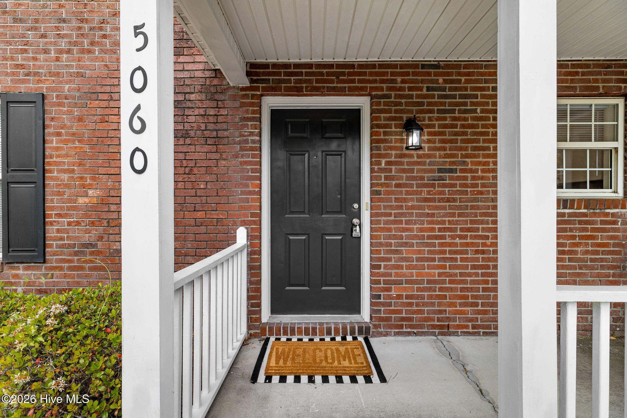 100565173 | Photo 14