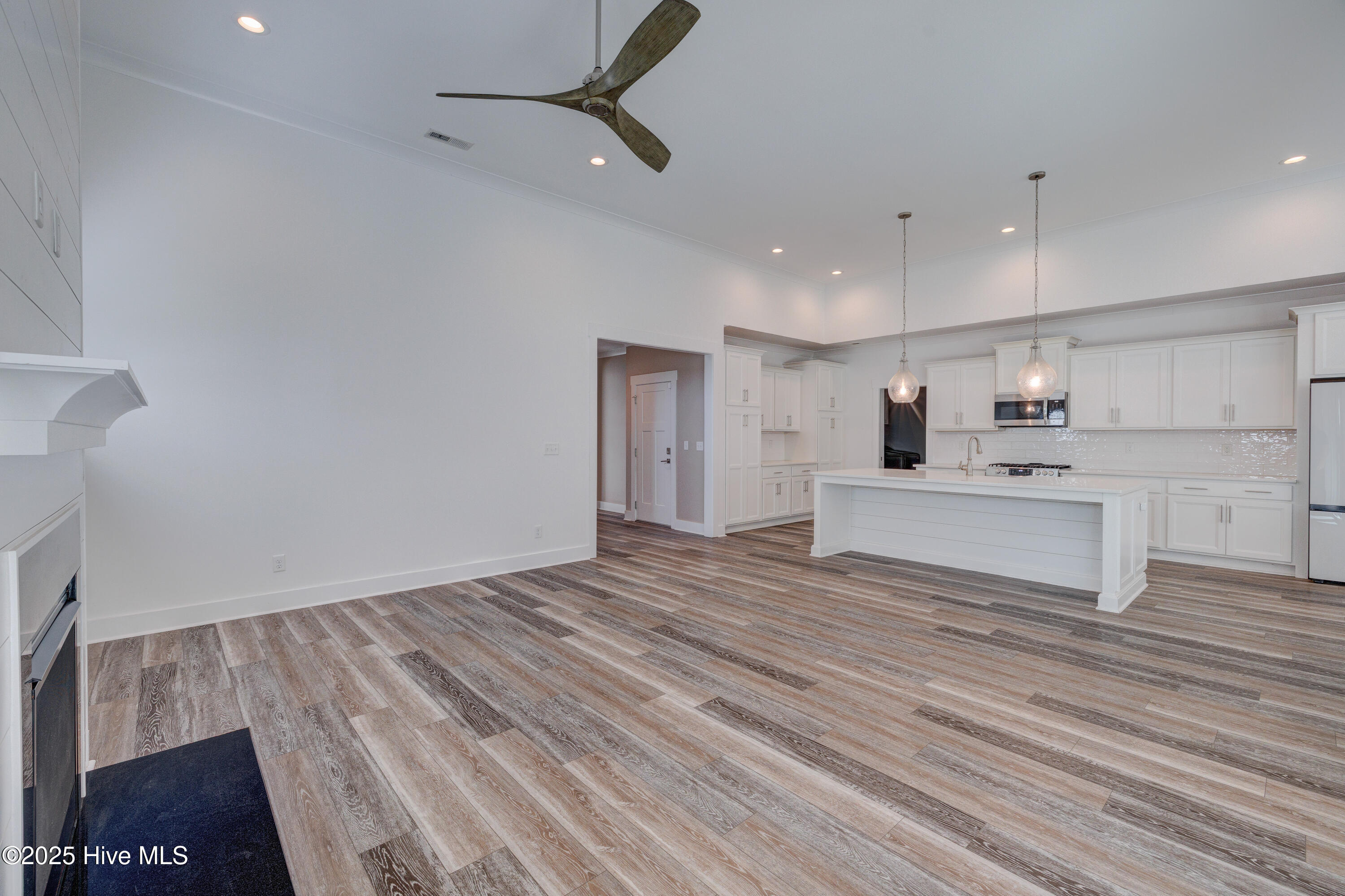 100534691 | Photo 11