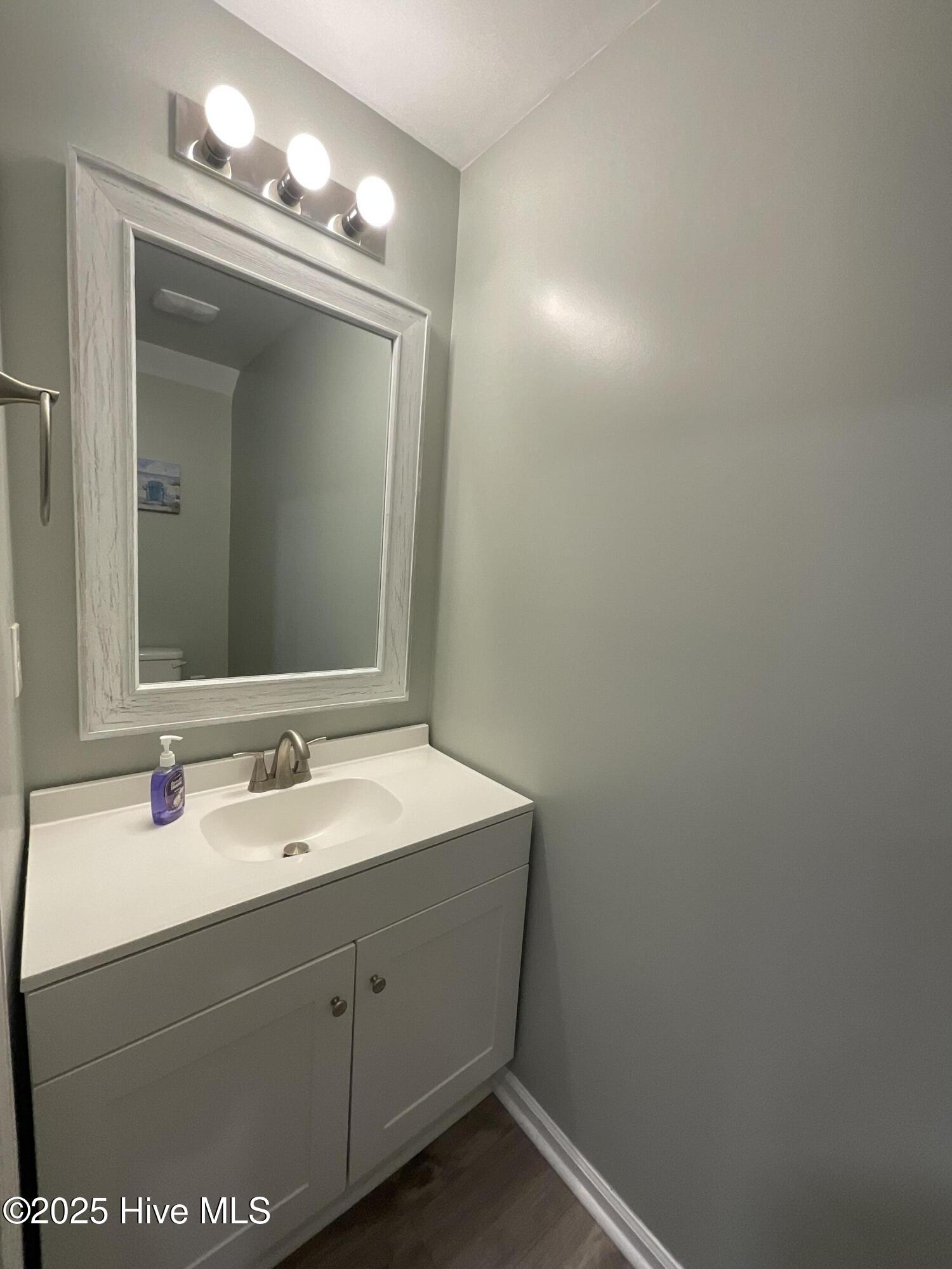 100545677 | Photo 18