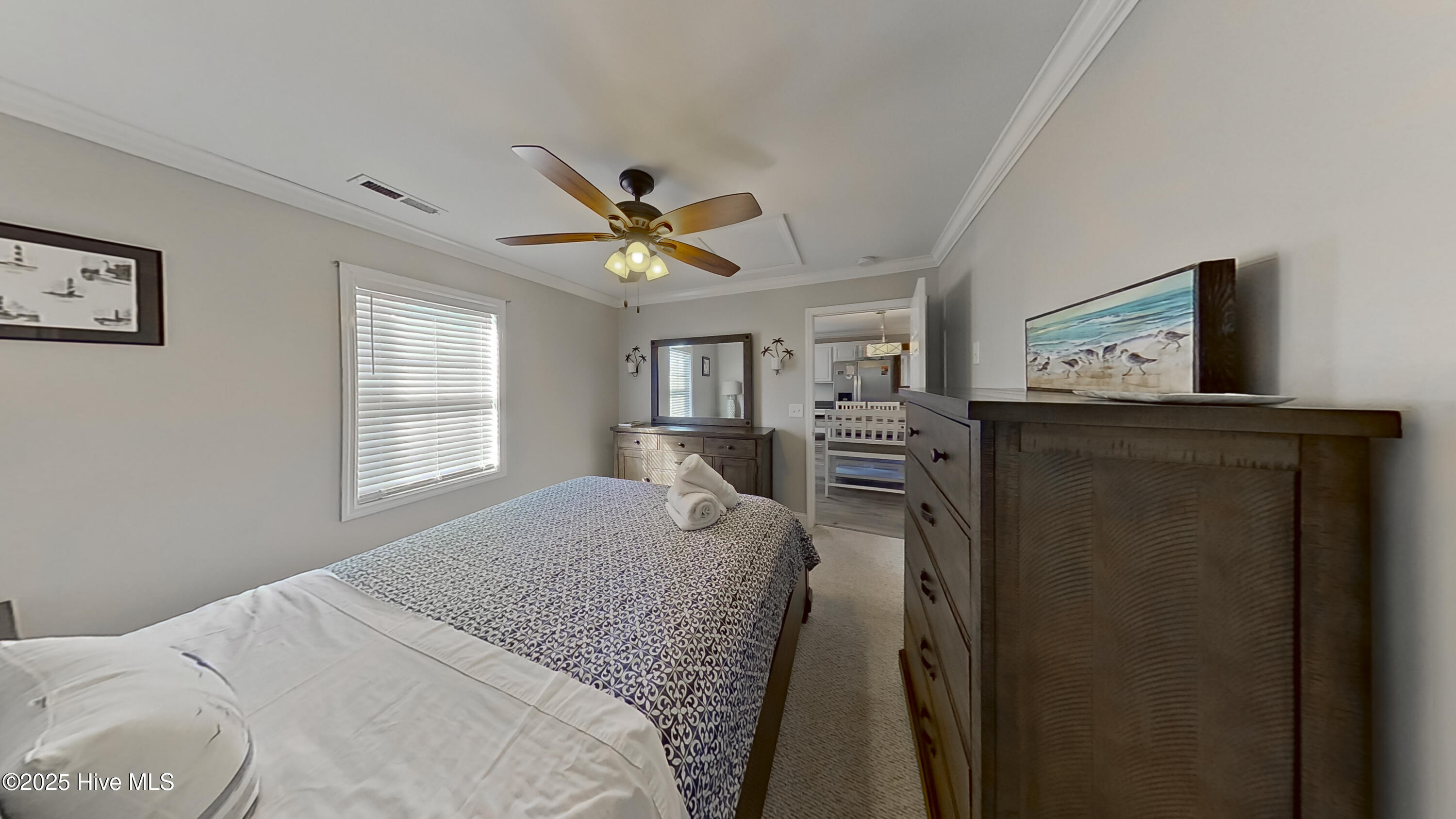 100482049 | Photo 49