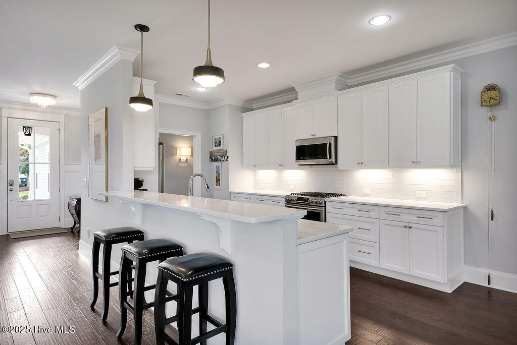 100535005 | Photo 13