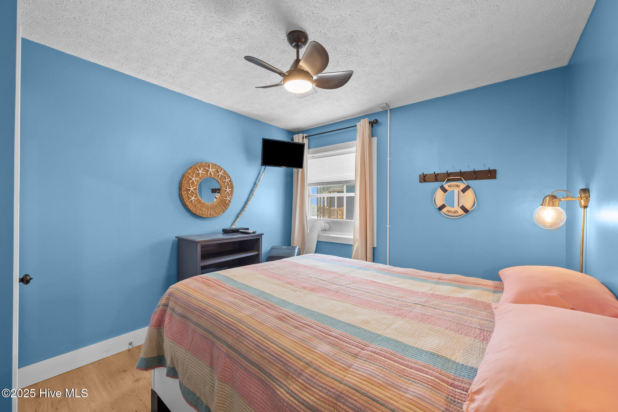 100496377 | Photo 37