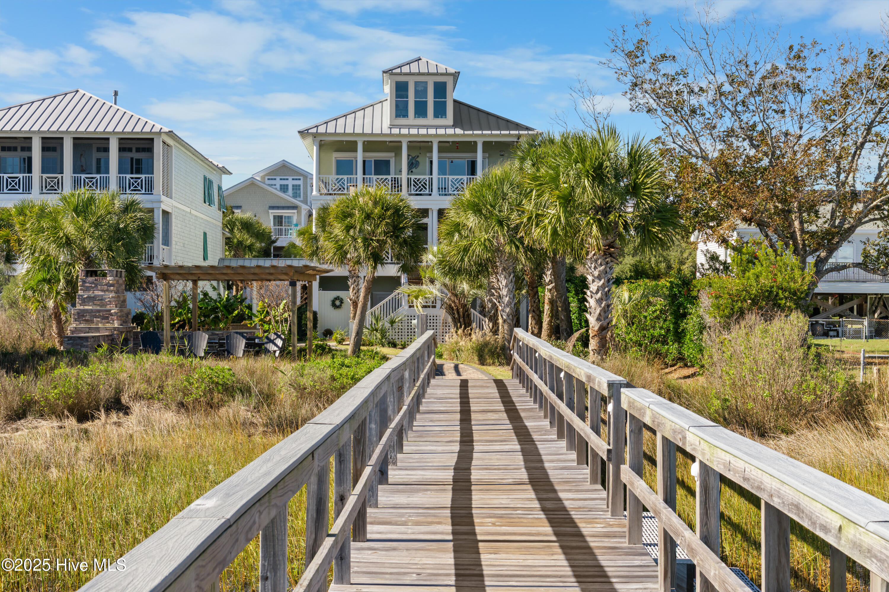 100541249 | Photo 79