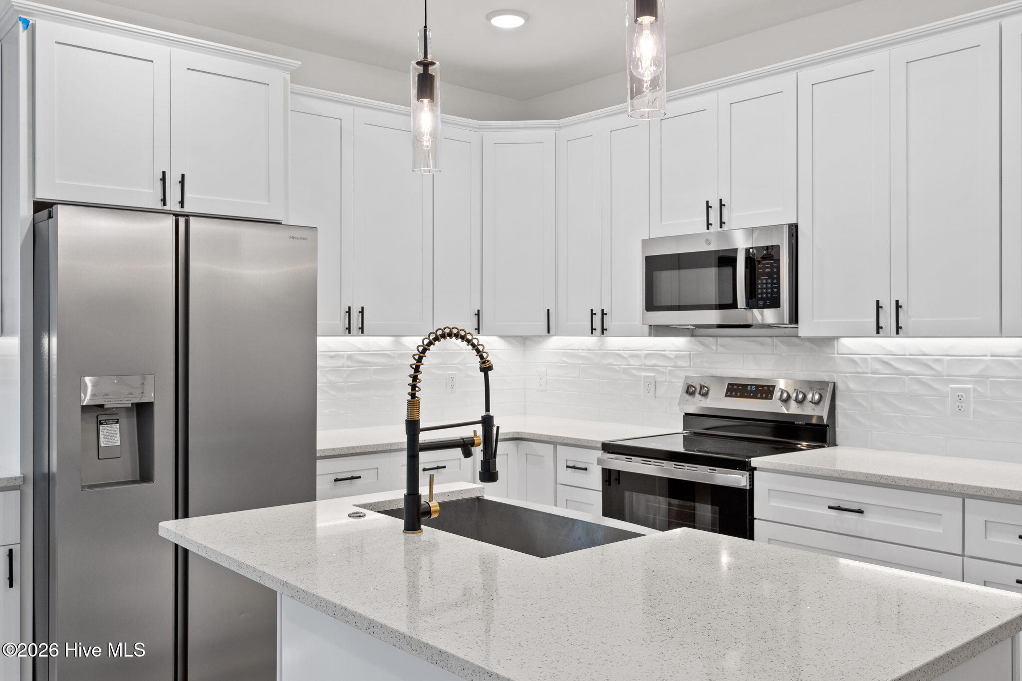 100528197 | Photo 14