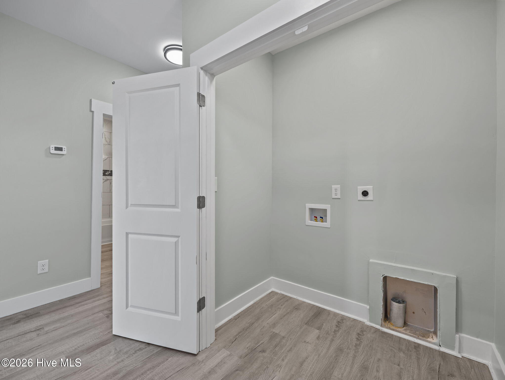 100566341 | Photo 60