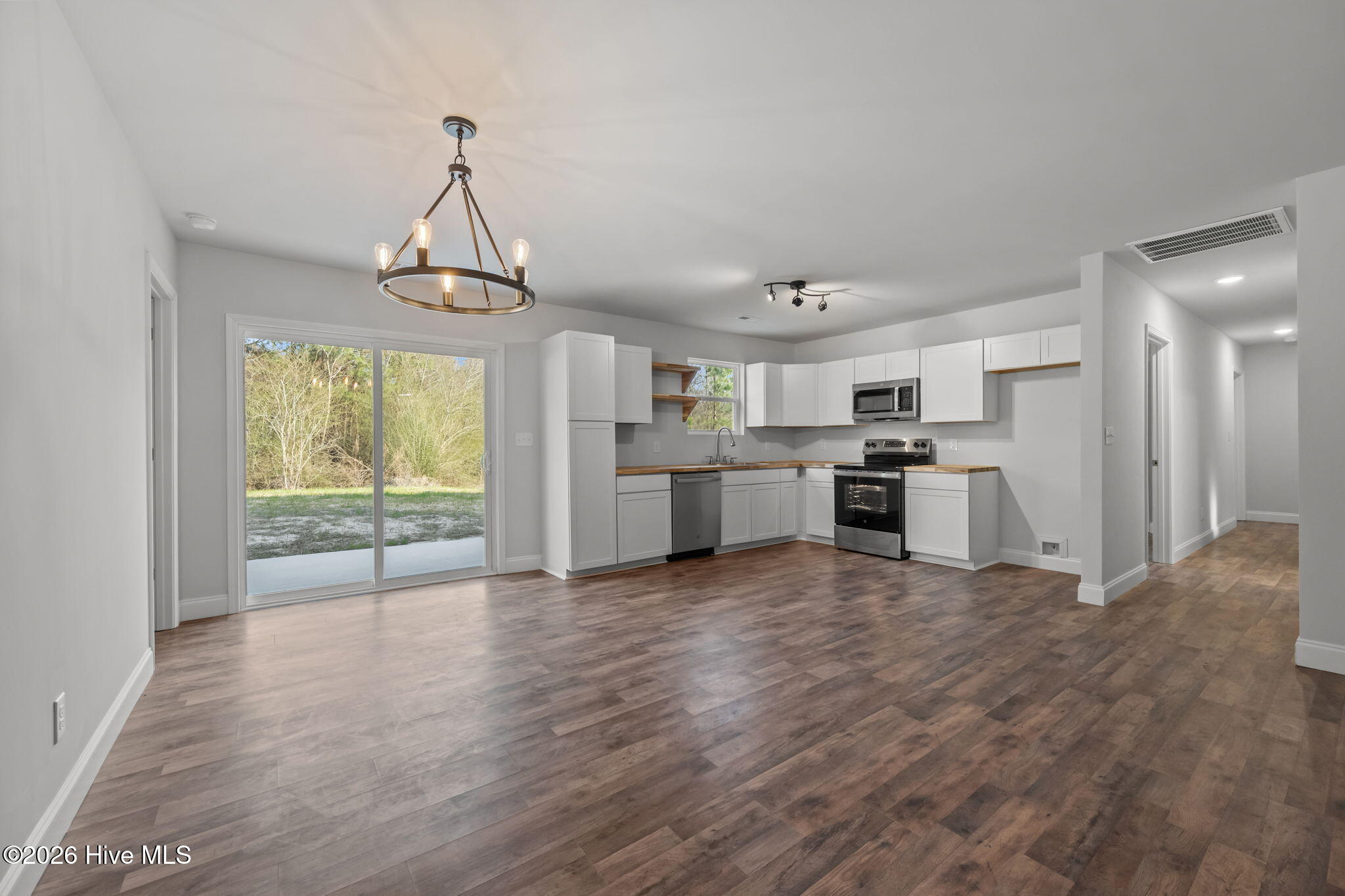 100505394 | Photo 19