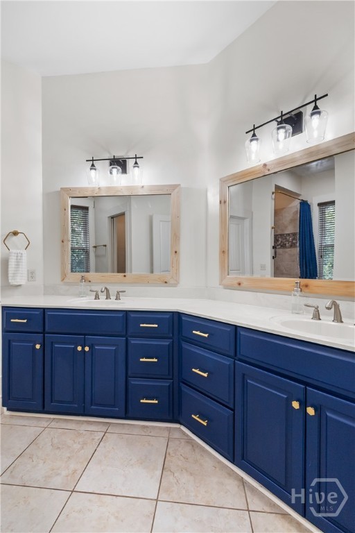 Primary Bathroom - Main
