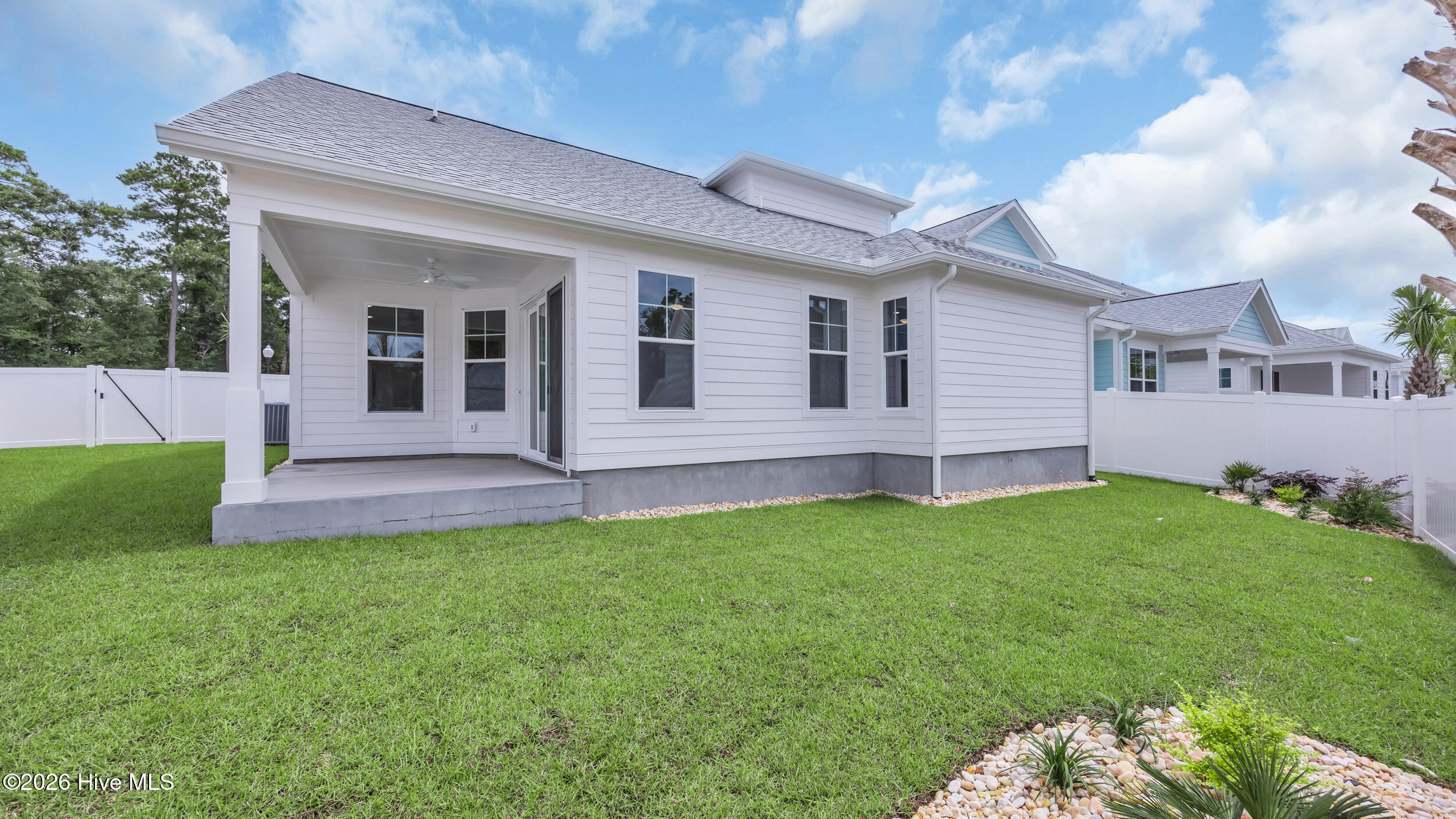 100549844 | Photo 39