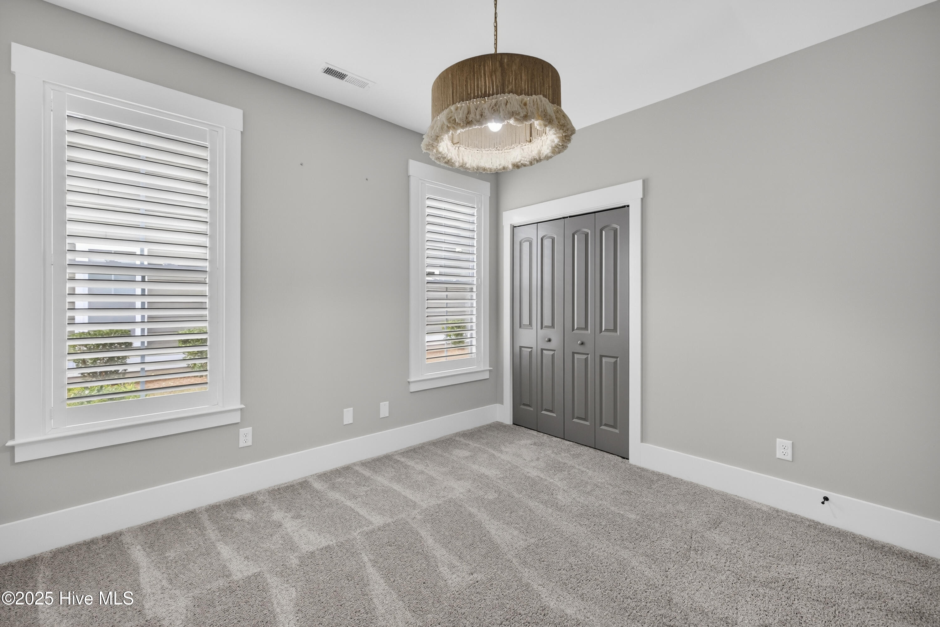 100547164 | Photo 29