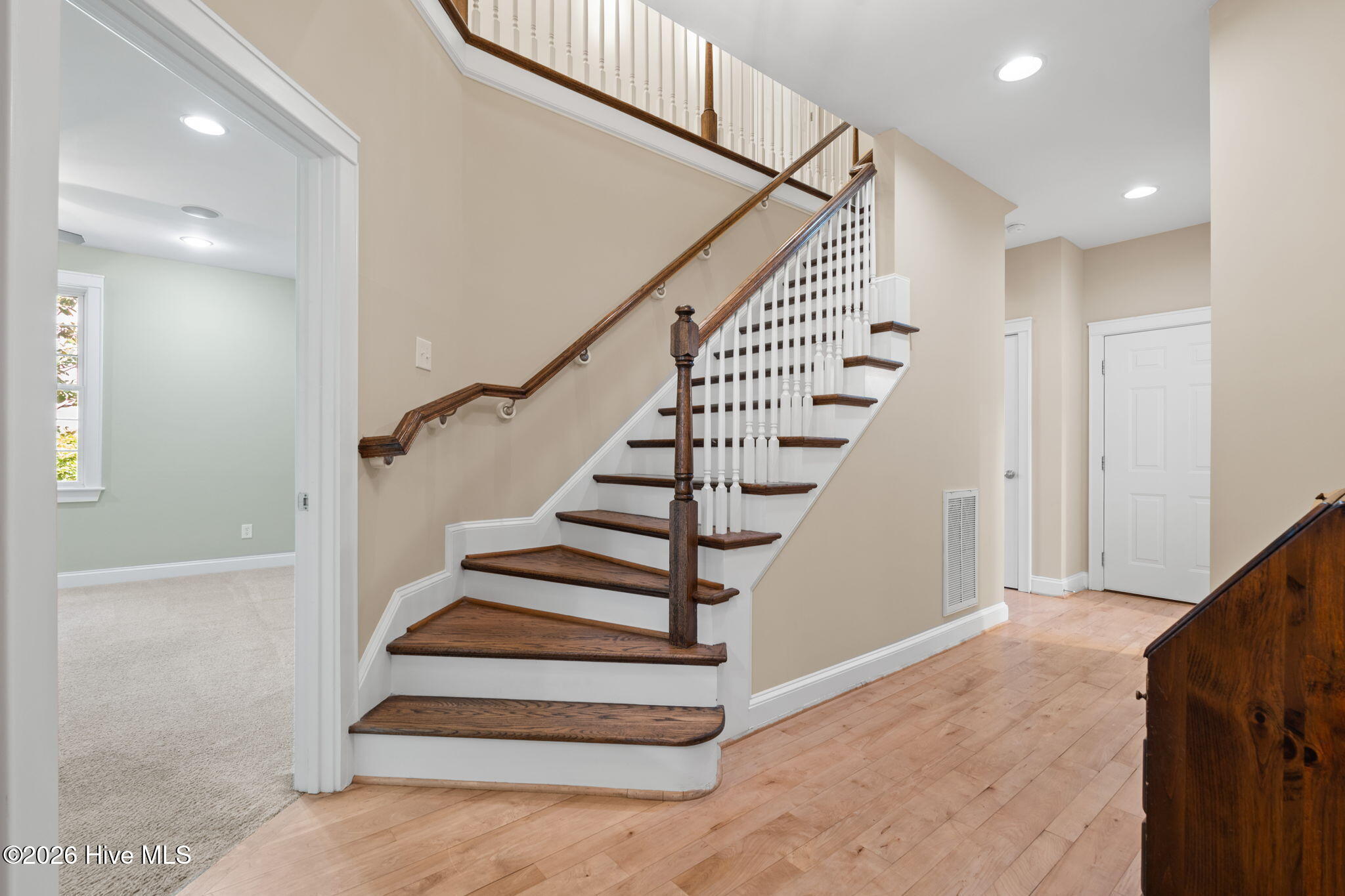 100564903 | Photo 41