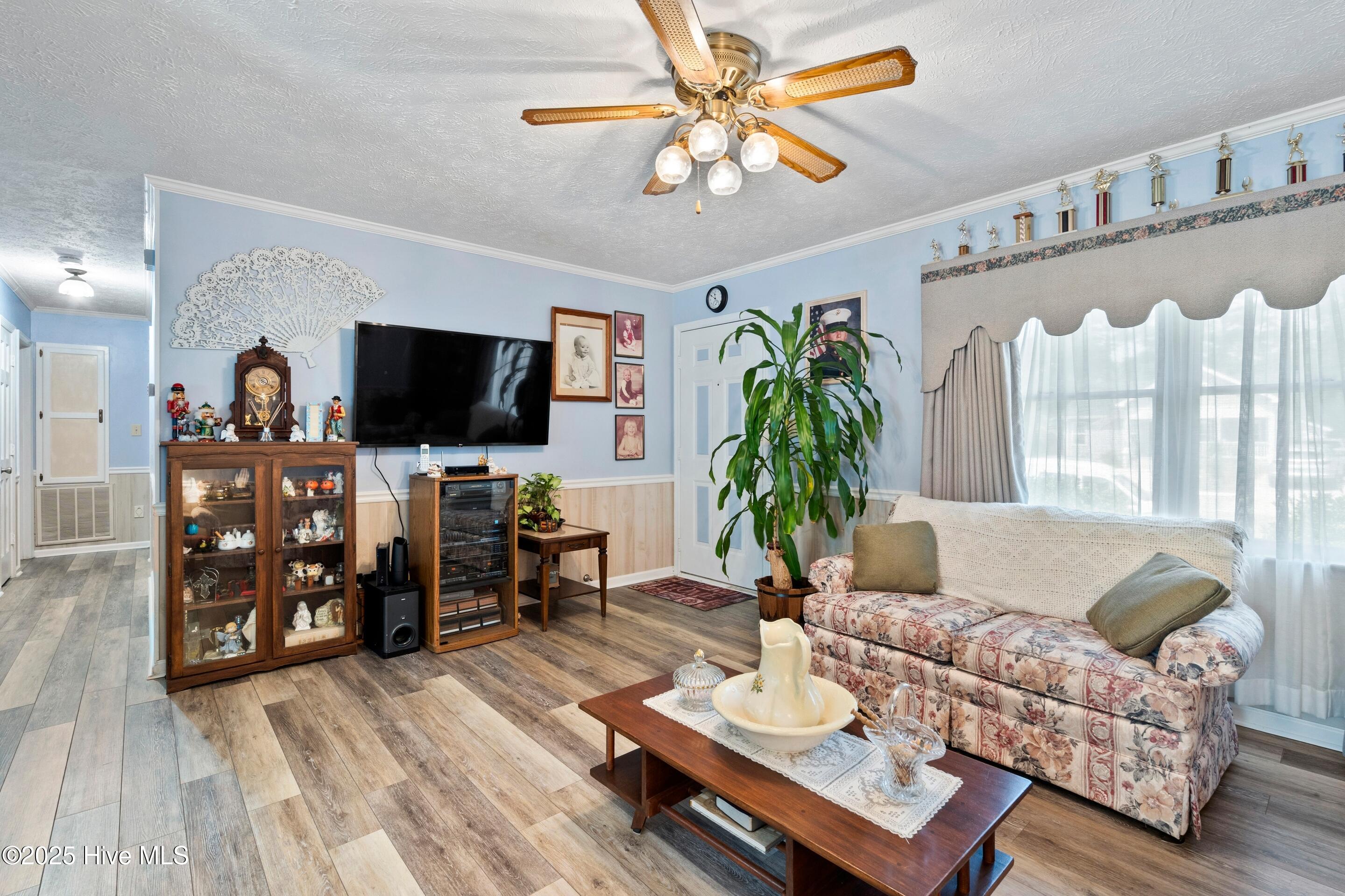 100560876 | Photo 10