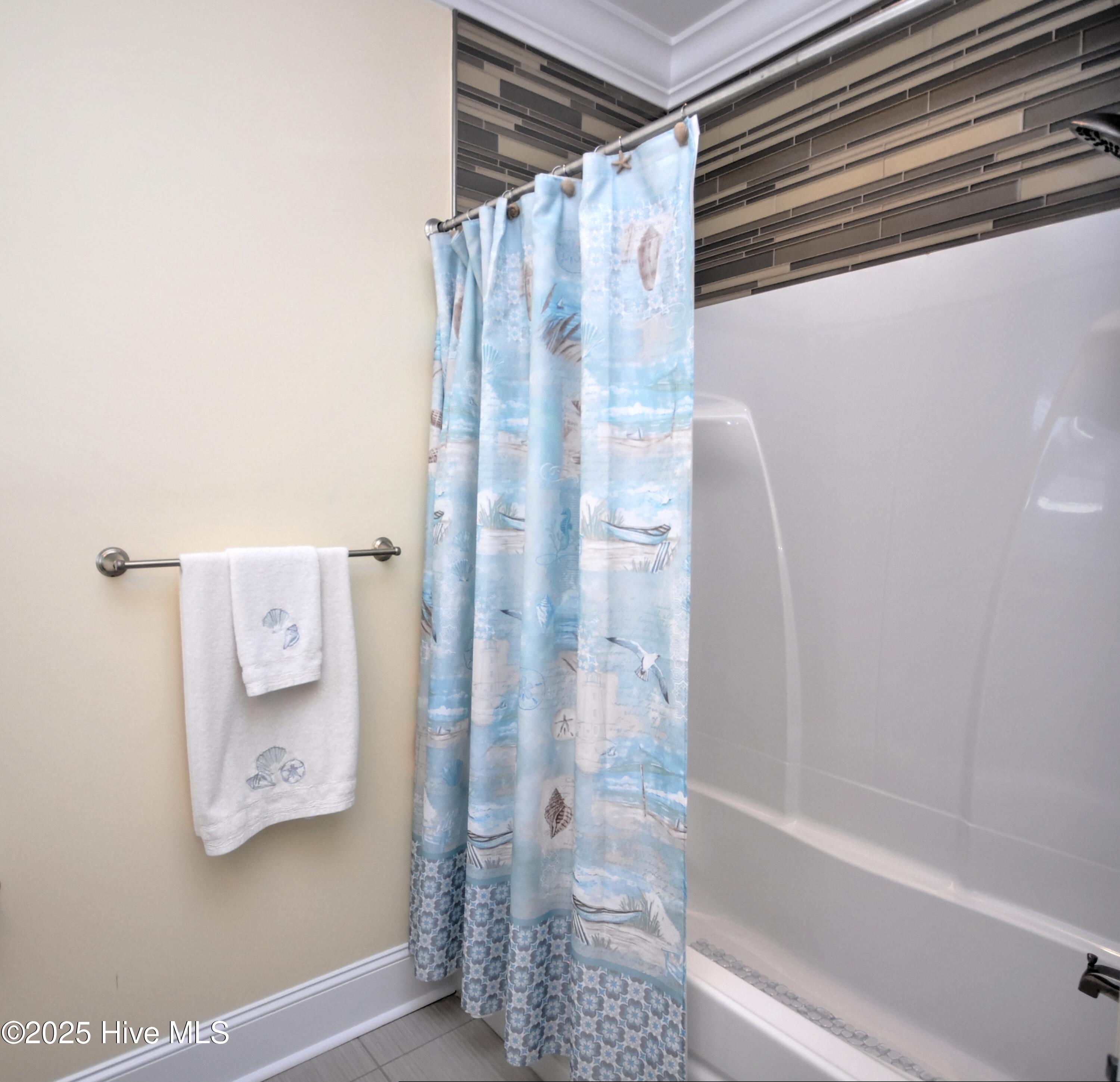 100533074 | Photo 59