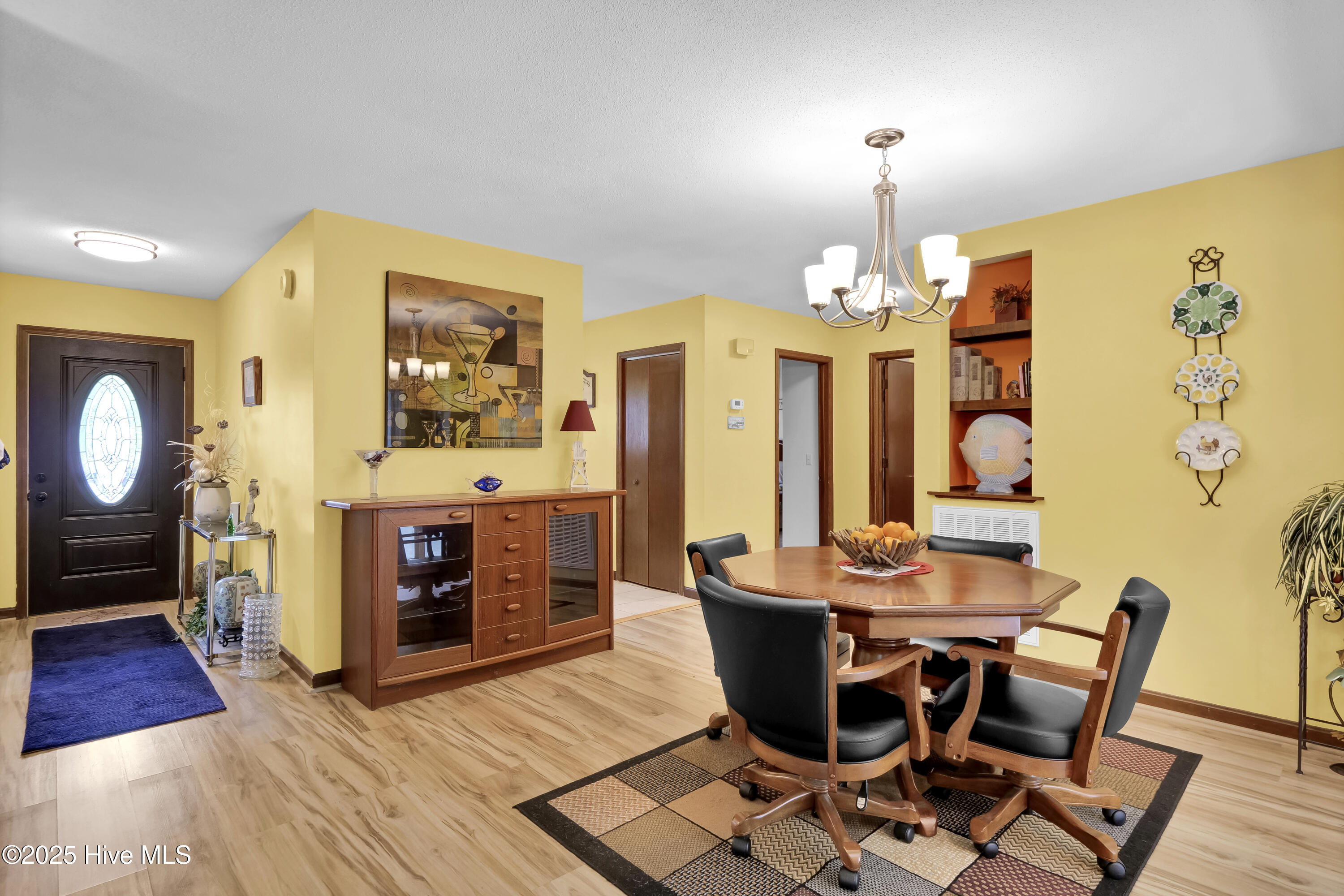 100511292 | Photo 10