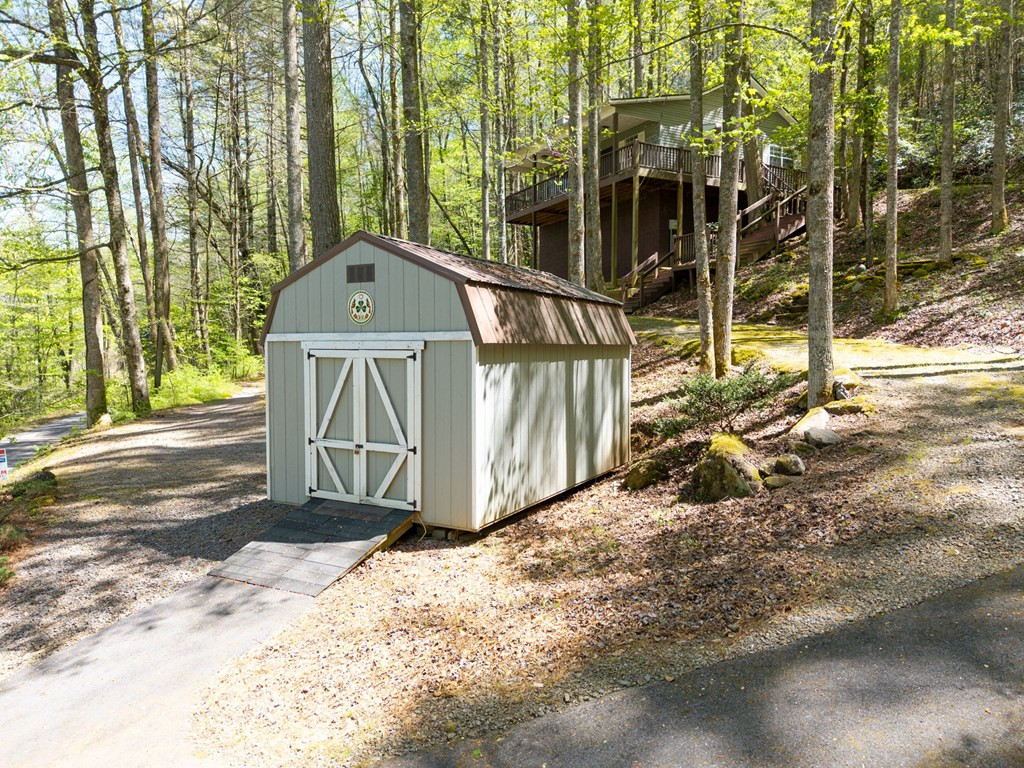 Exterior photo of 377 Ed Graves Road, Murphy, NC 28906. MLS: 98544408