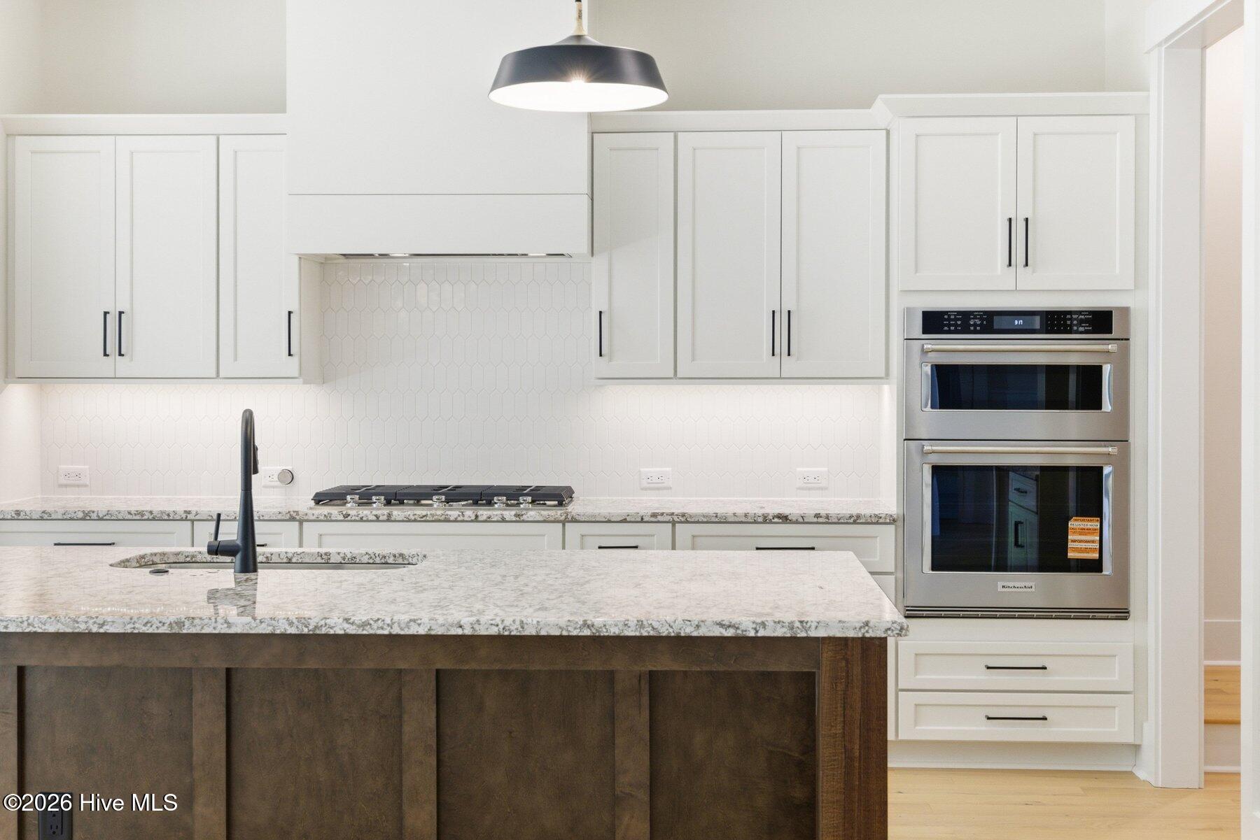 100541579 | Photo 15