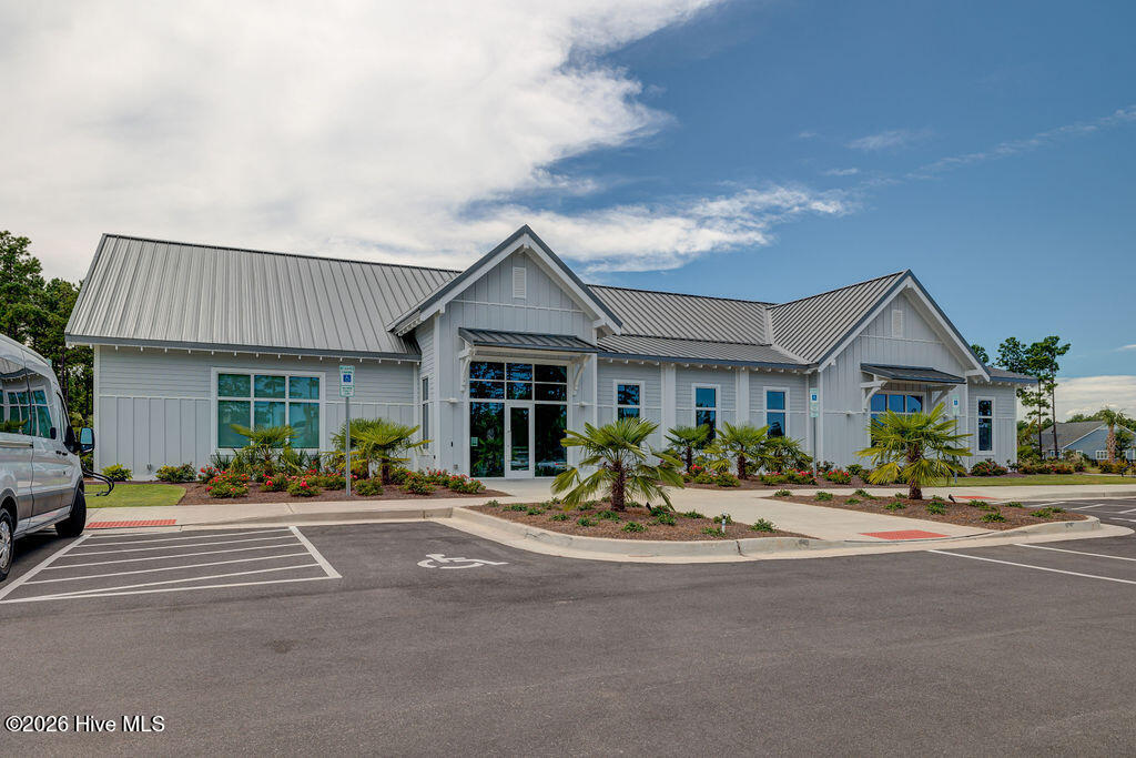 100554107 | Photo 83