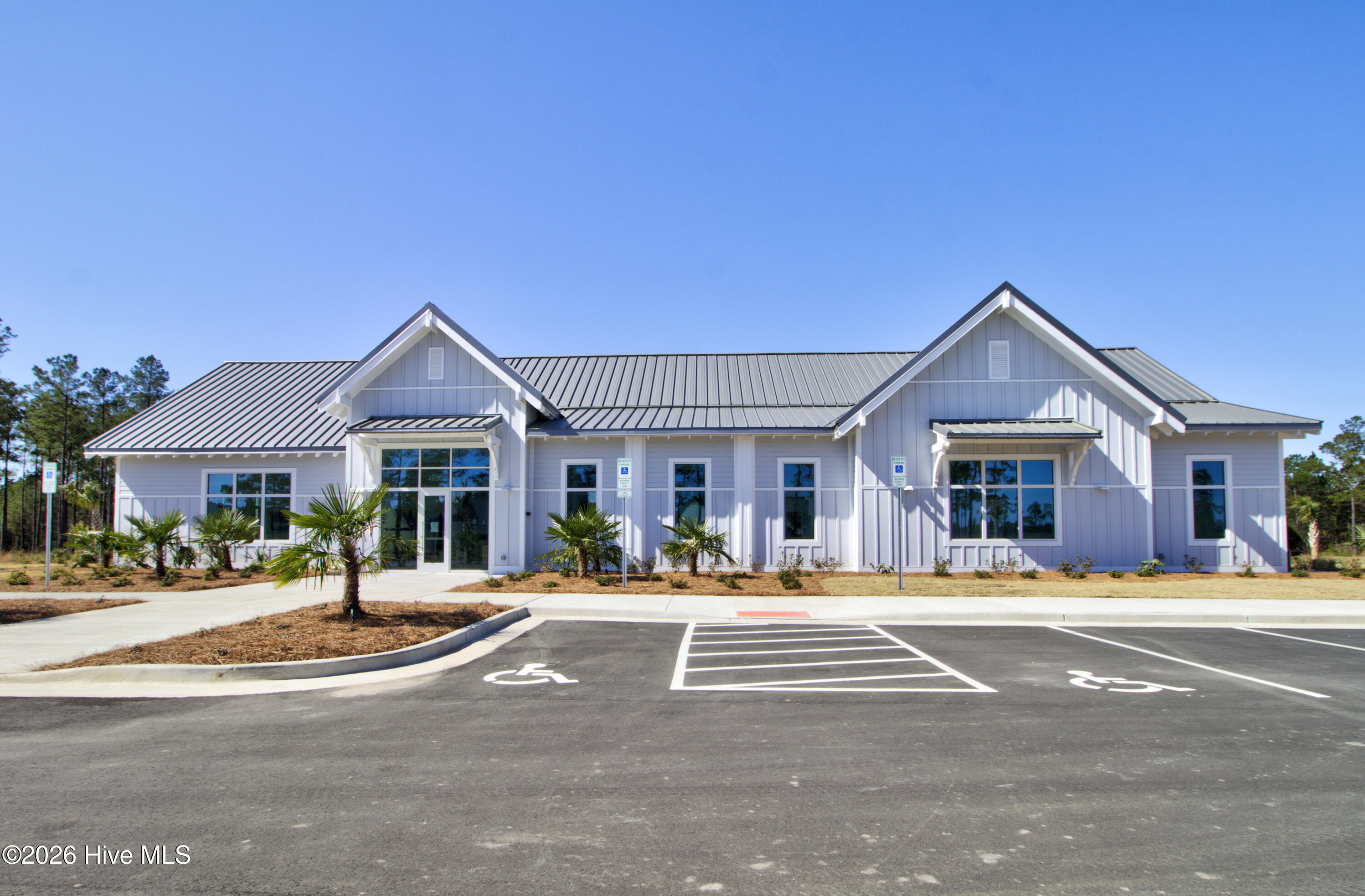 100569553 | Photo 48