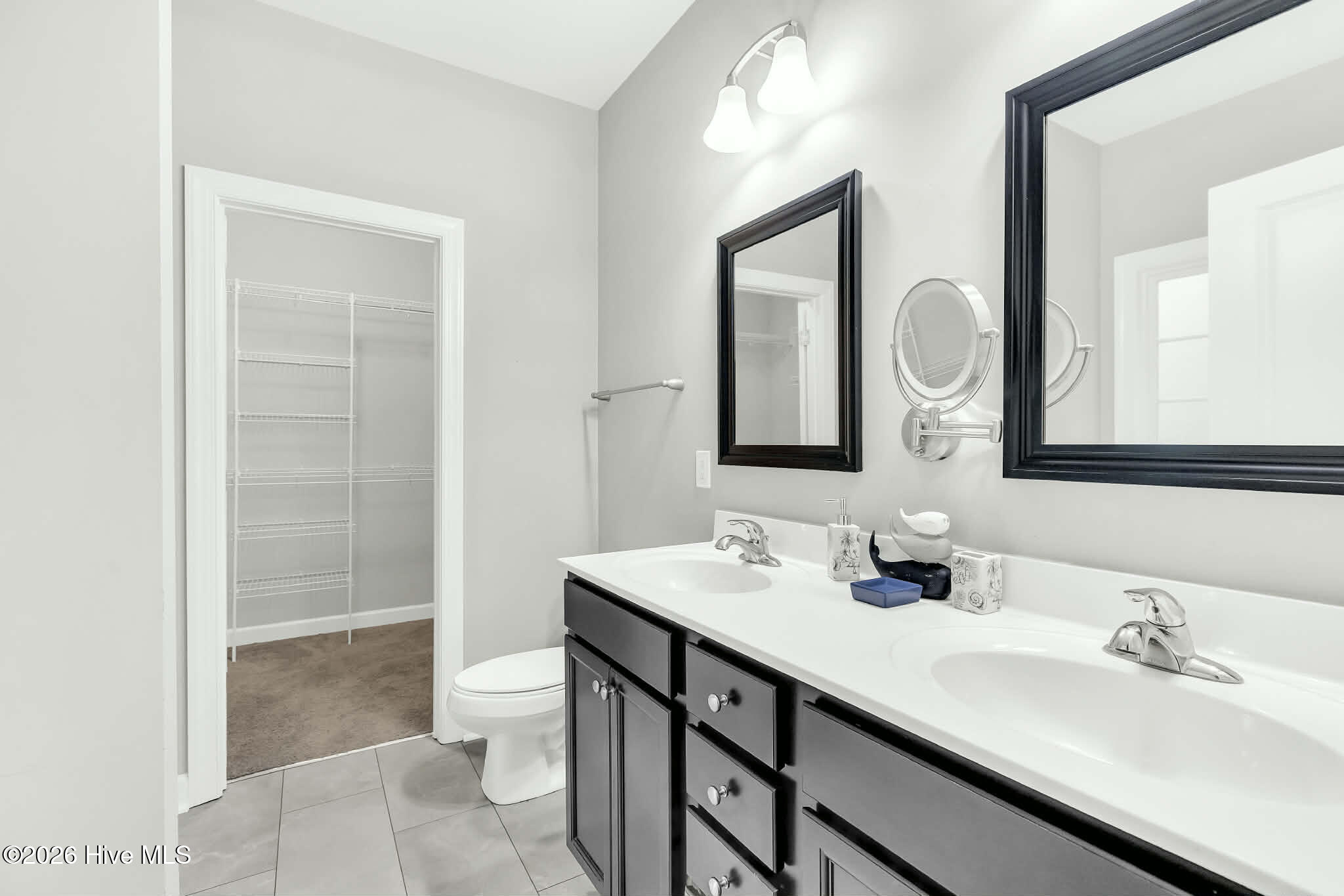 100561809 | Photo 20