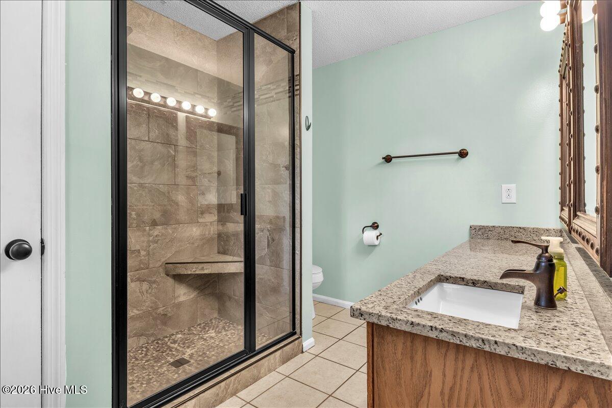 100566130 | Photo 14