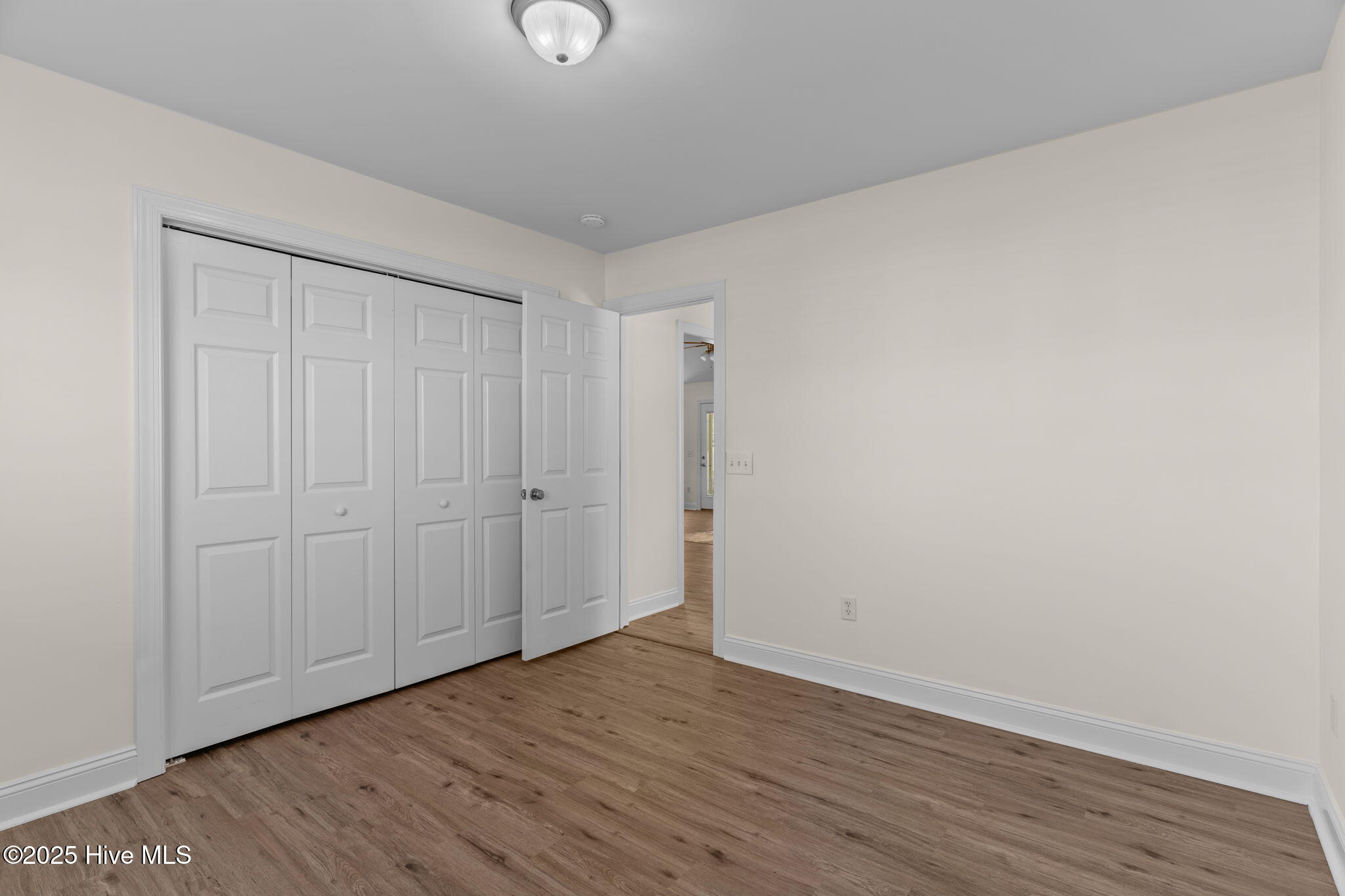 100537939 | Photo 39