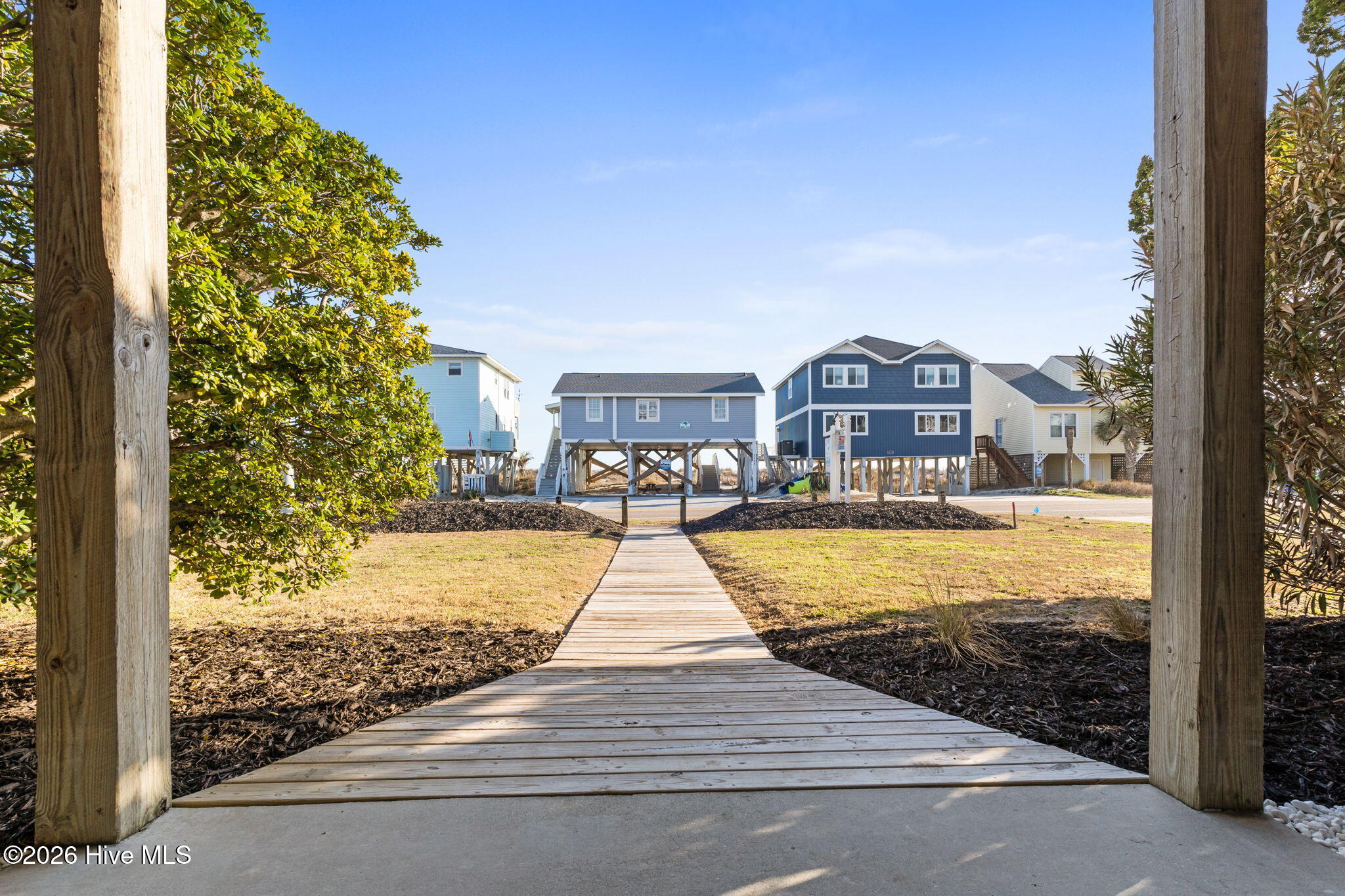 100558886 | Photo 46