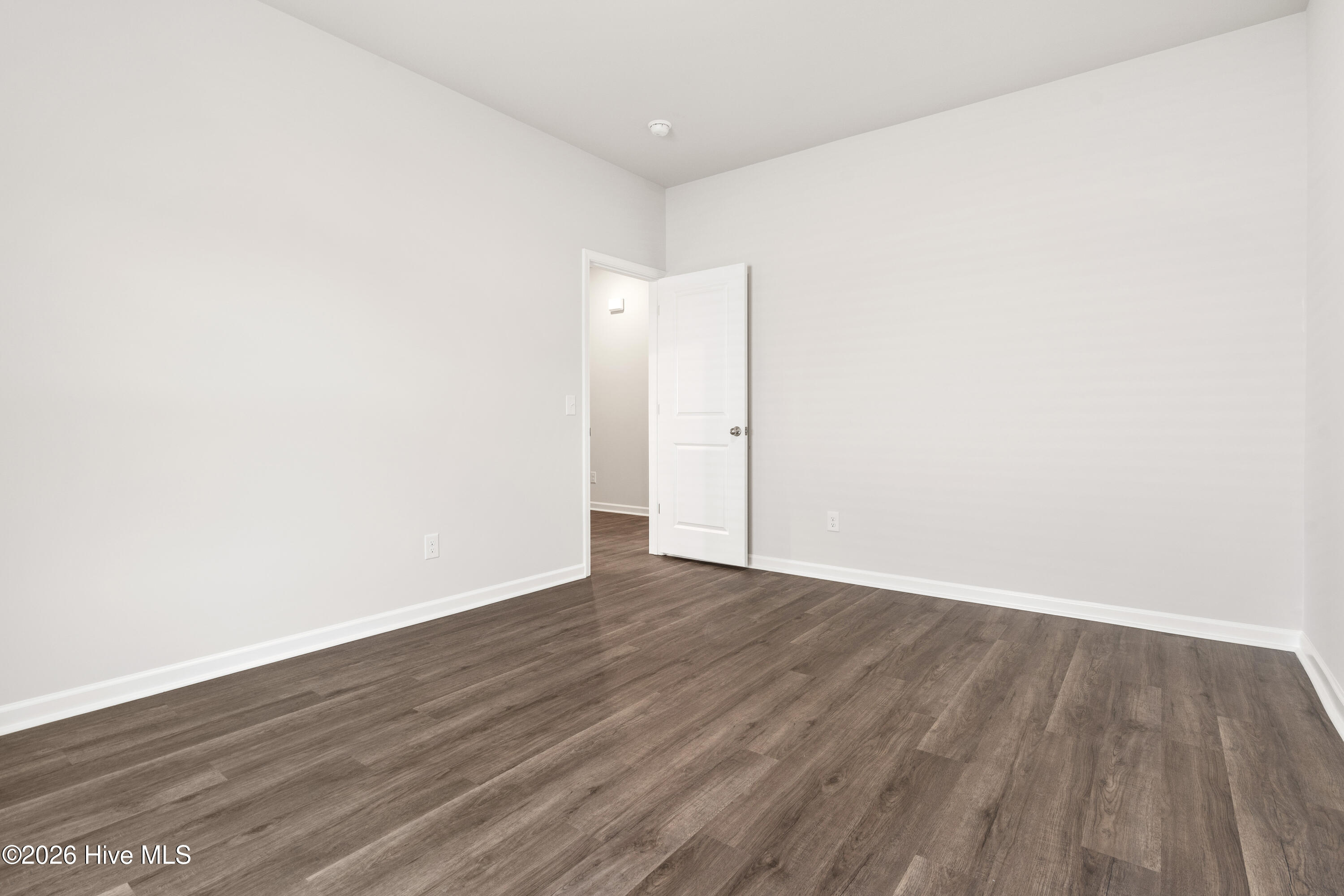 100565512 | Photo 18