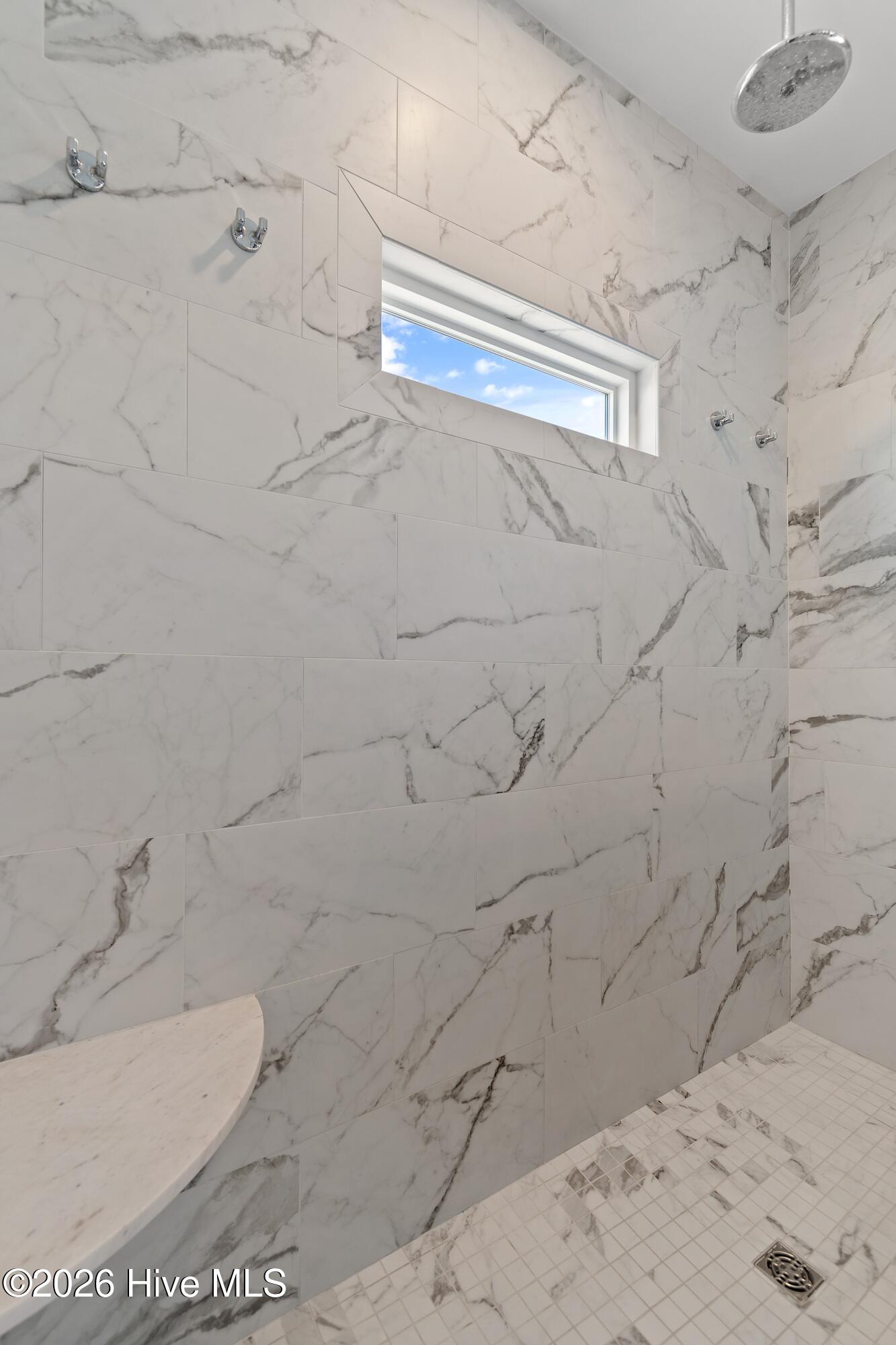 100557175 | Photo 20