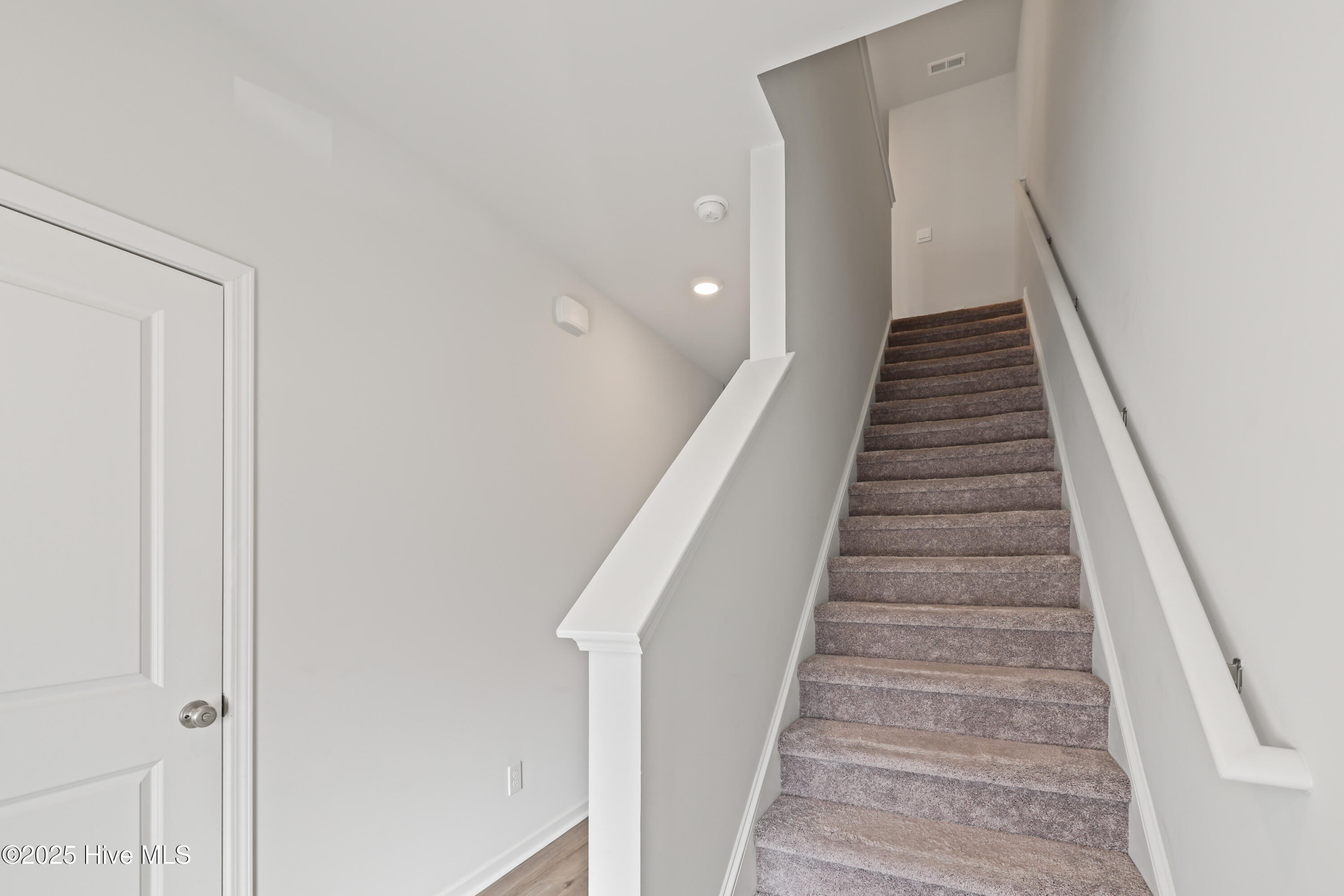 100546543 | Photo 17