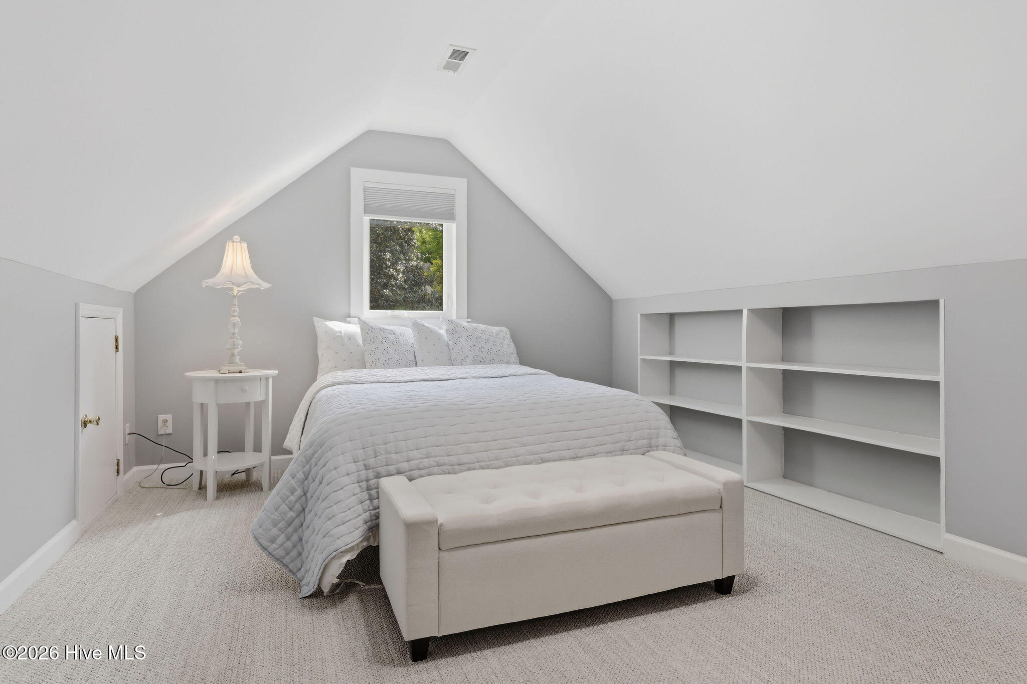 100567317 | Photo 54