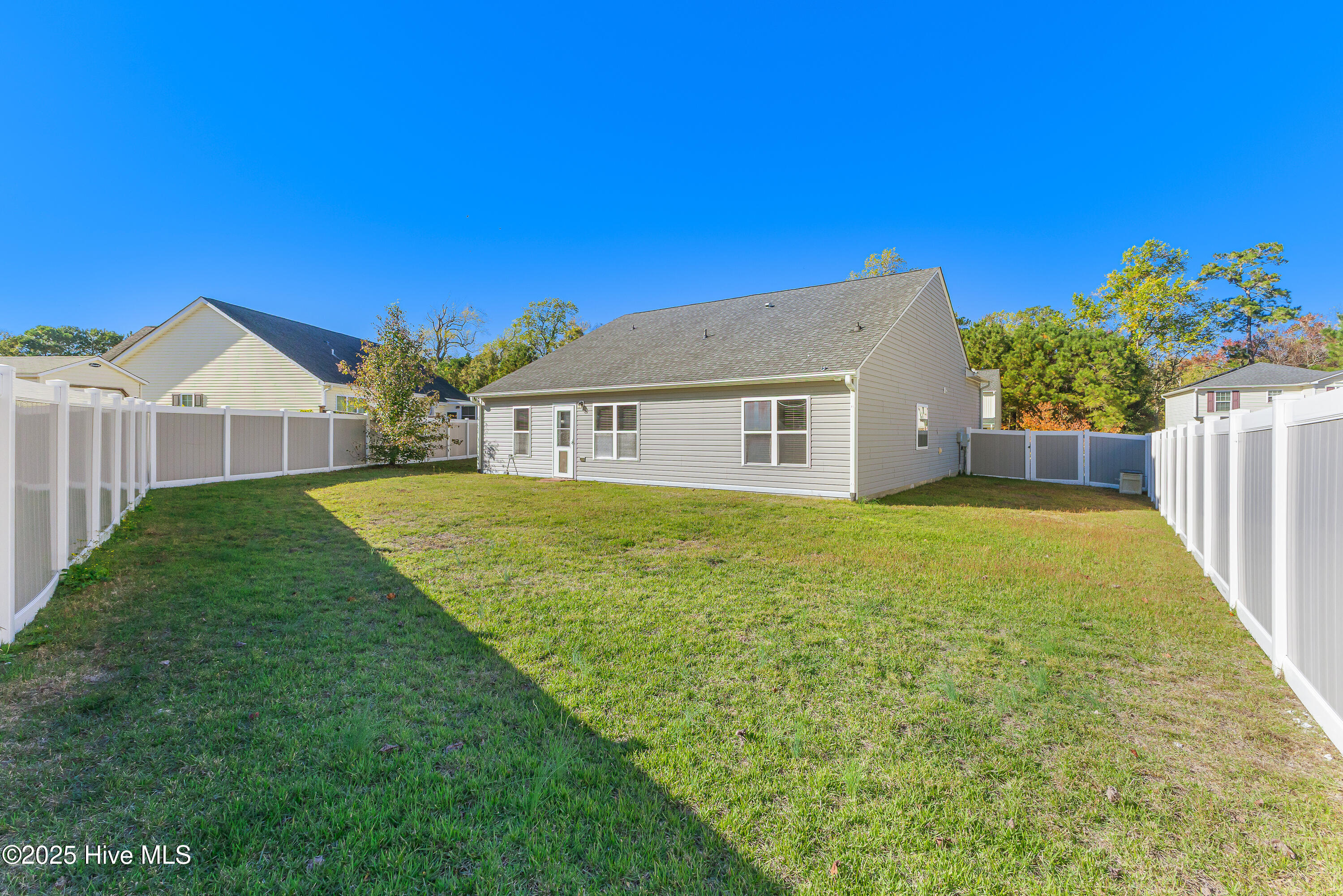 100539432 | Photo 32