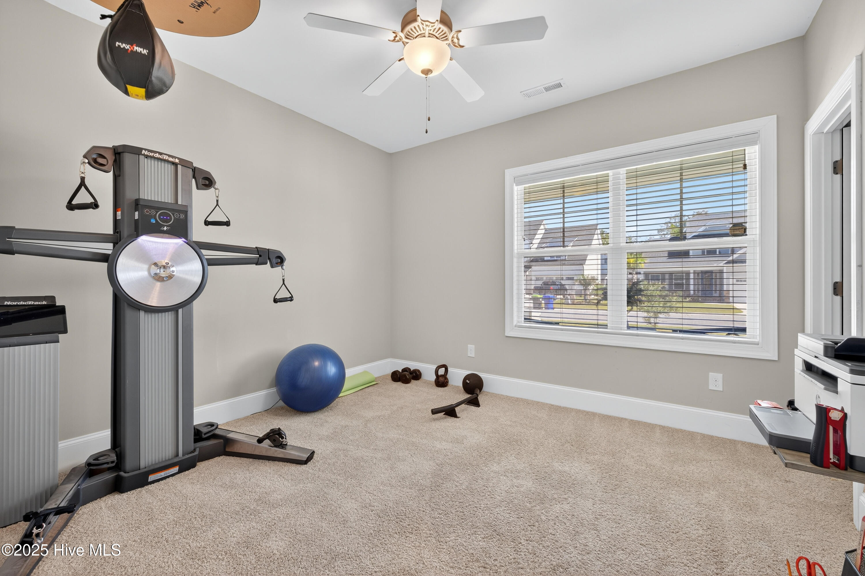 100562726 | Photo 25