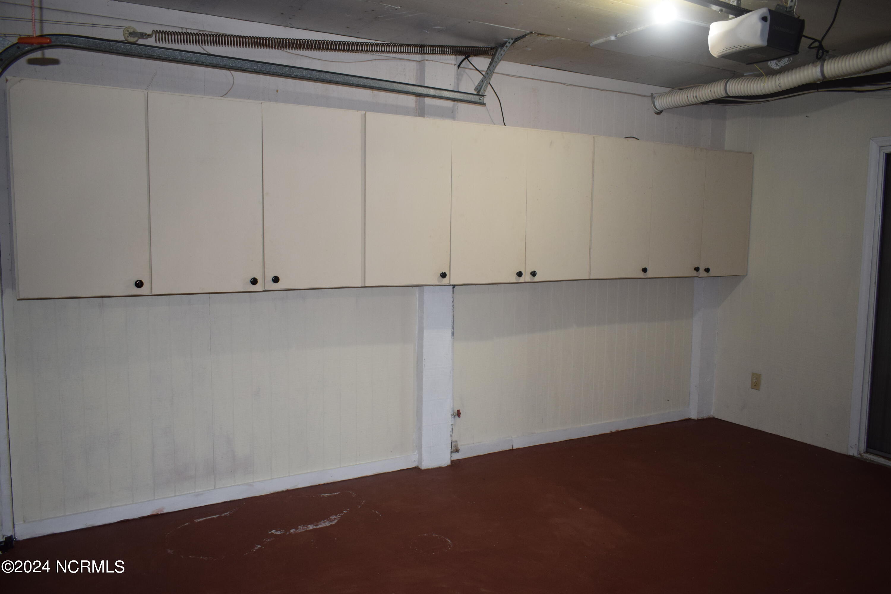 100545109 | Photo 47