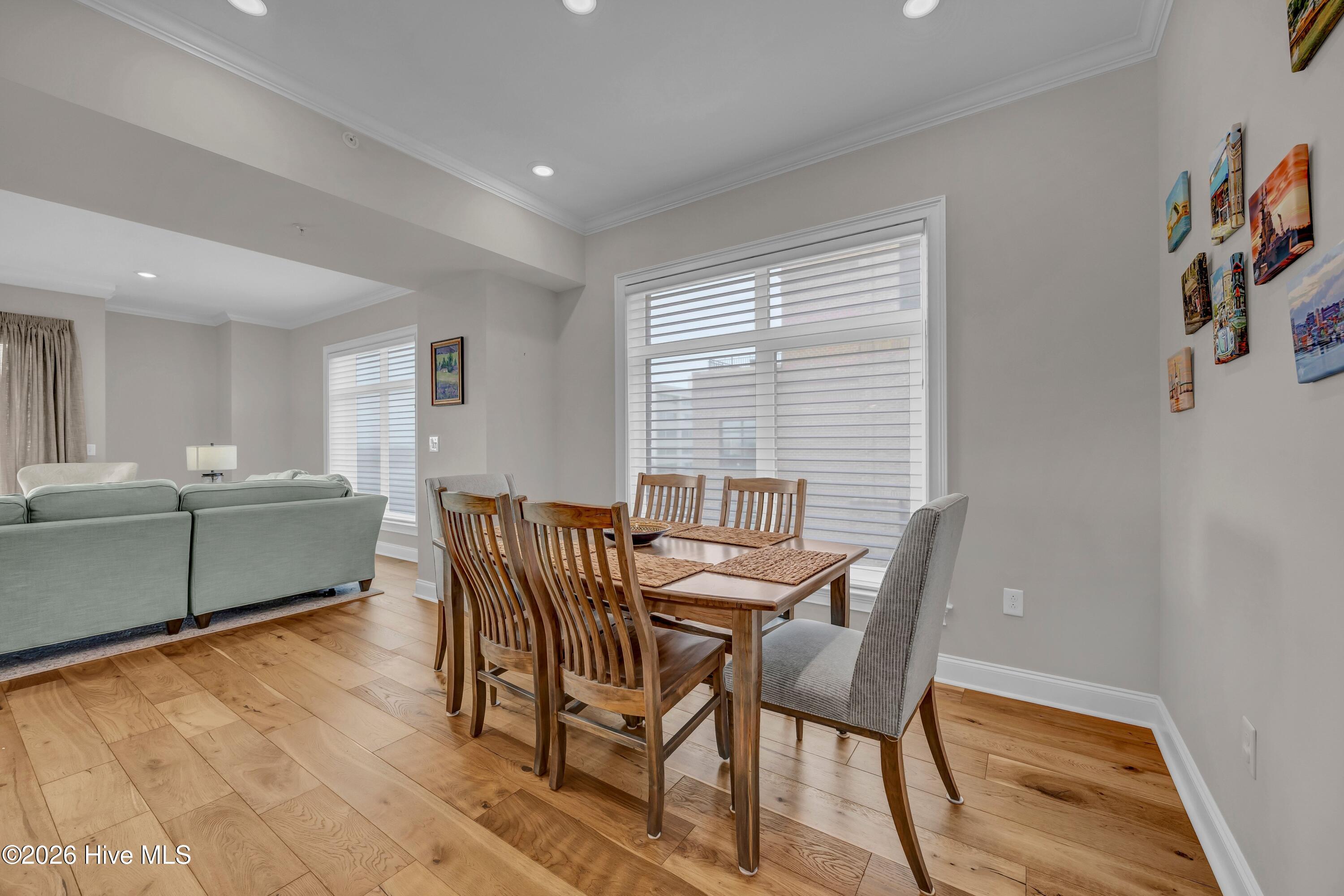 100556399 | Photo 11