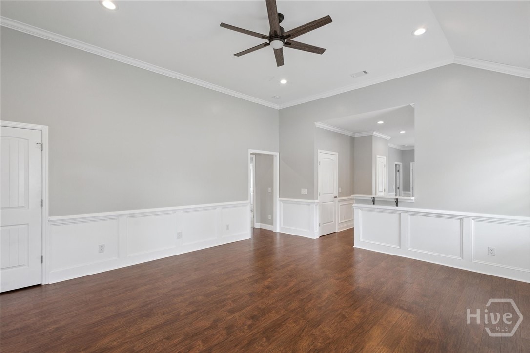 Living Room, Vaulted