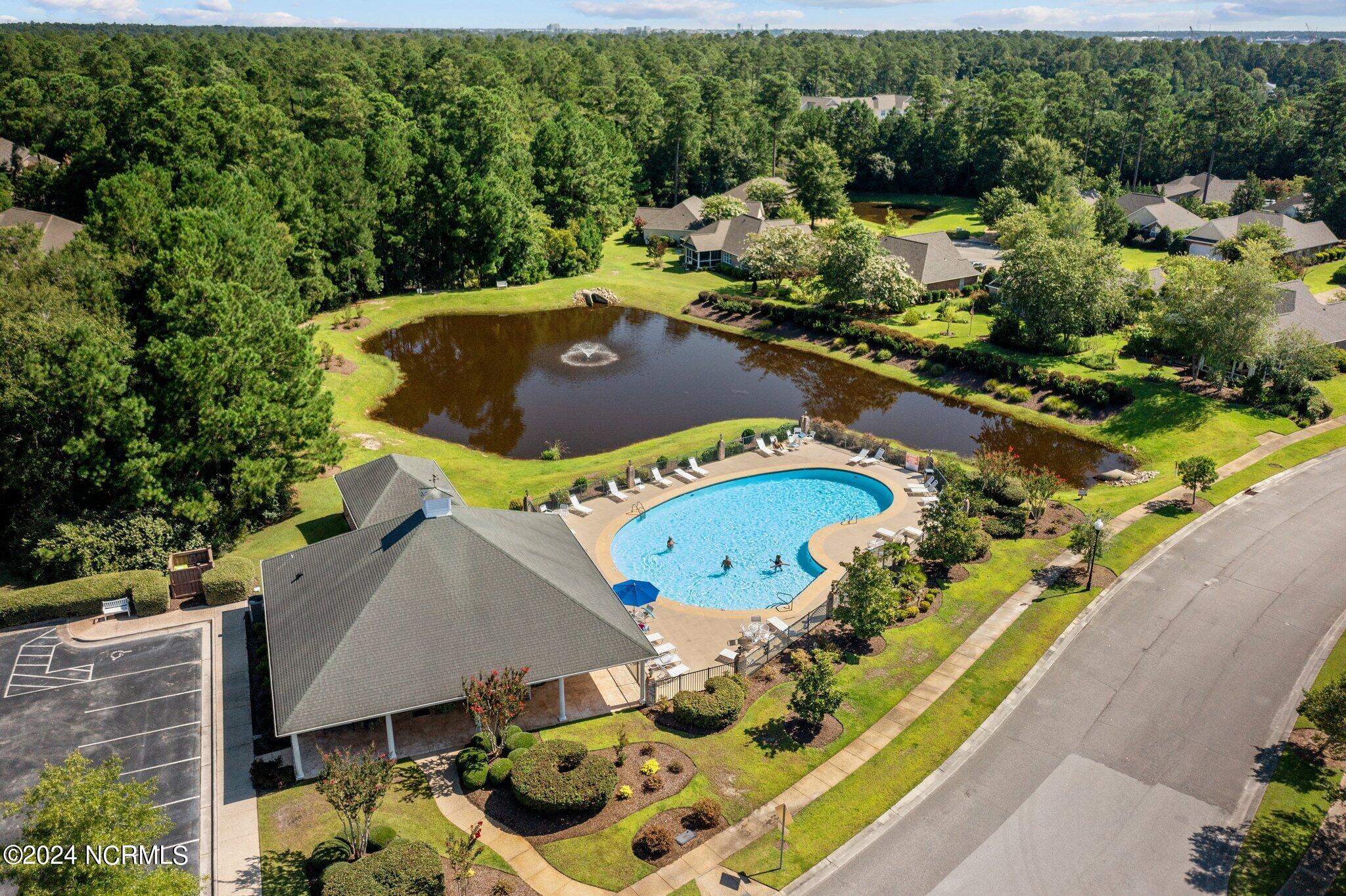 100560017 | Photo 35