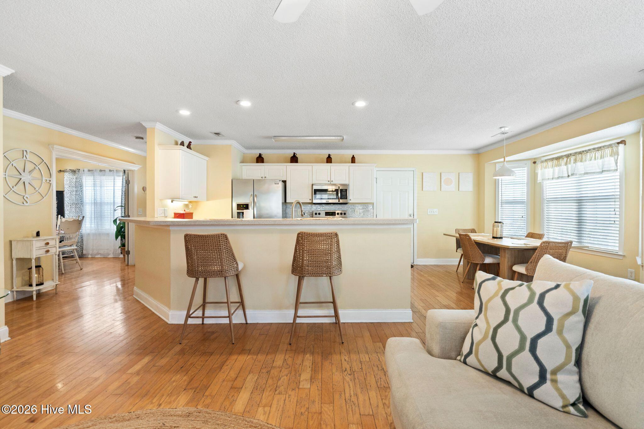 100554747 | Photo 11