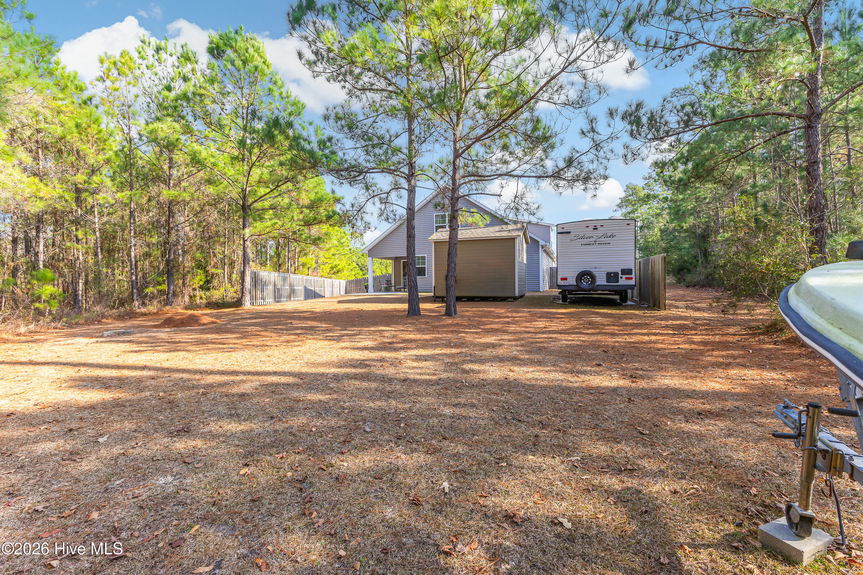 100549305 | Photo 42